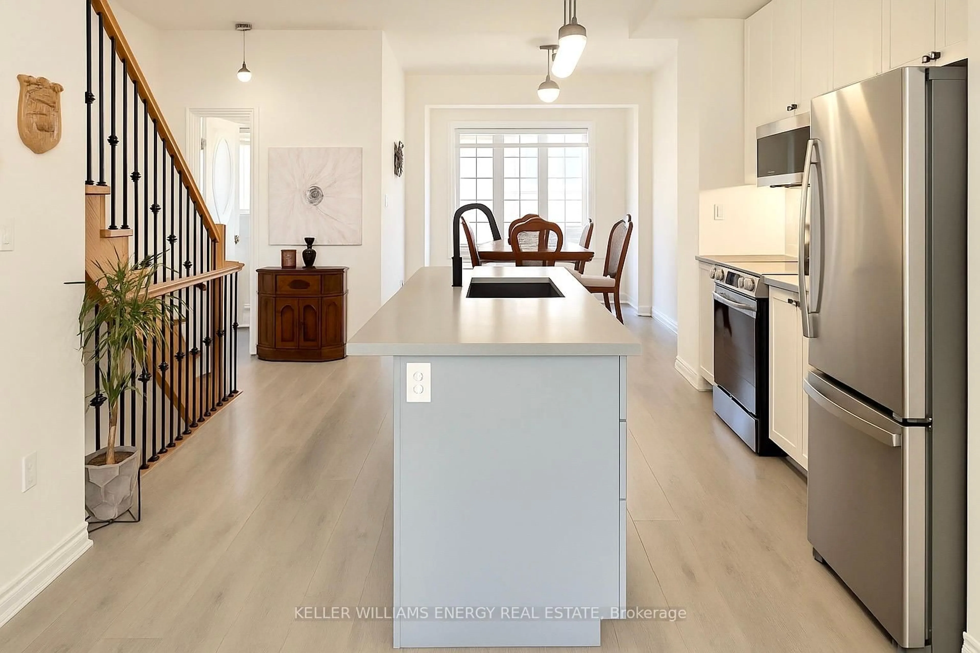 Open concept kitchen, ceramic/tile floor for 2566 Mojave Path, Oshawa Ontario L1L 0P9