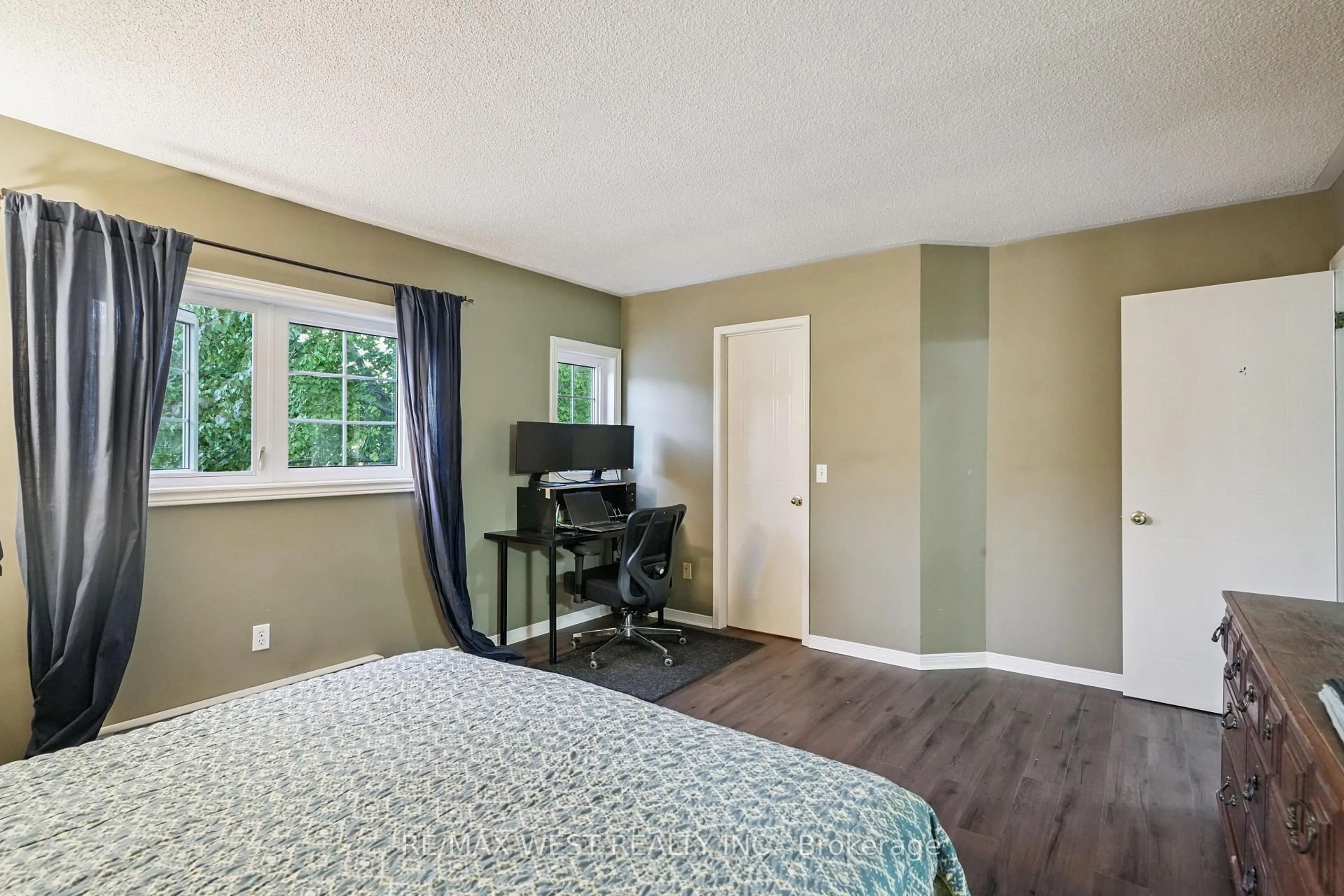 A pic of a room for 6157 Kingston Rd #23, Toronto Ontario M1C 4Z3