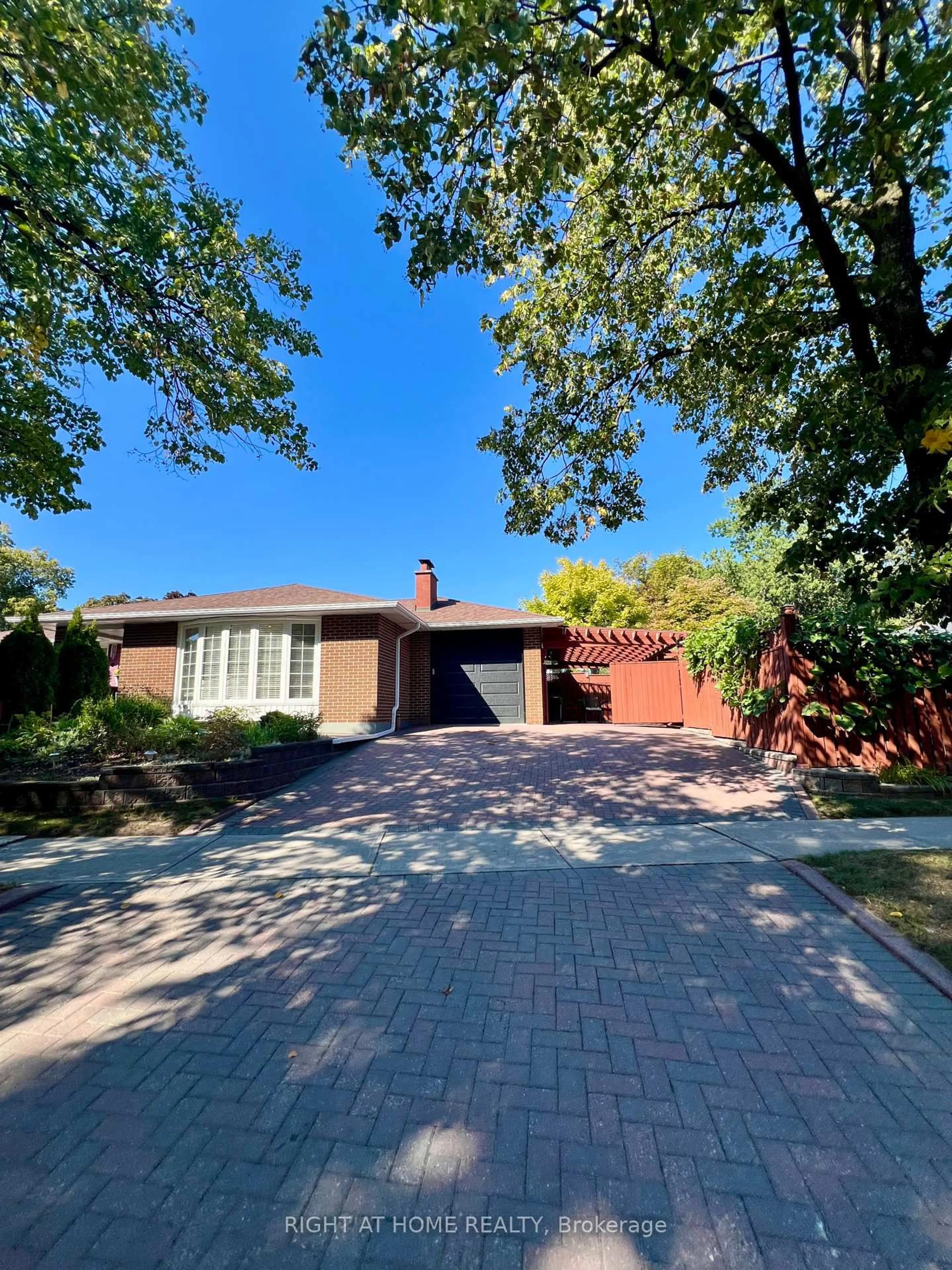 Home with brick exterior material, street for 2 Richbourne Crt, Toronto Ontario M1T 1T6