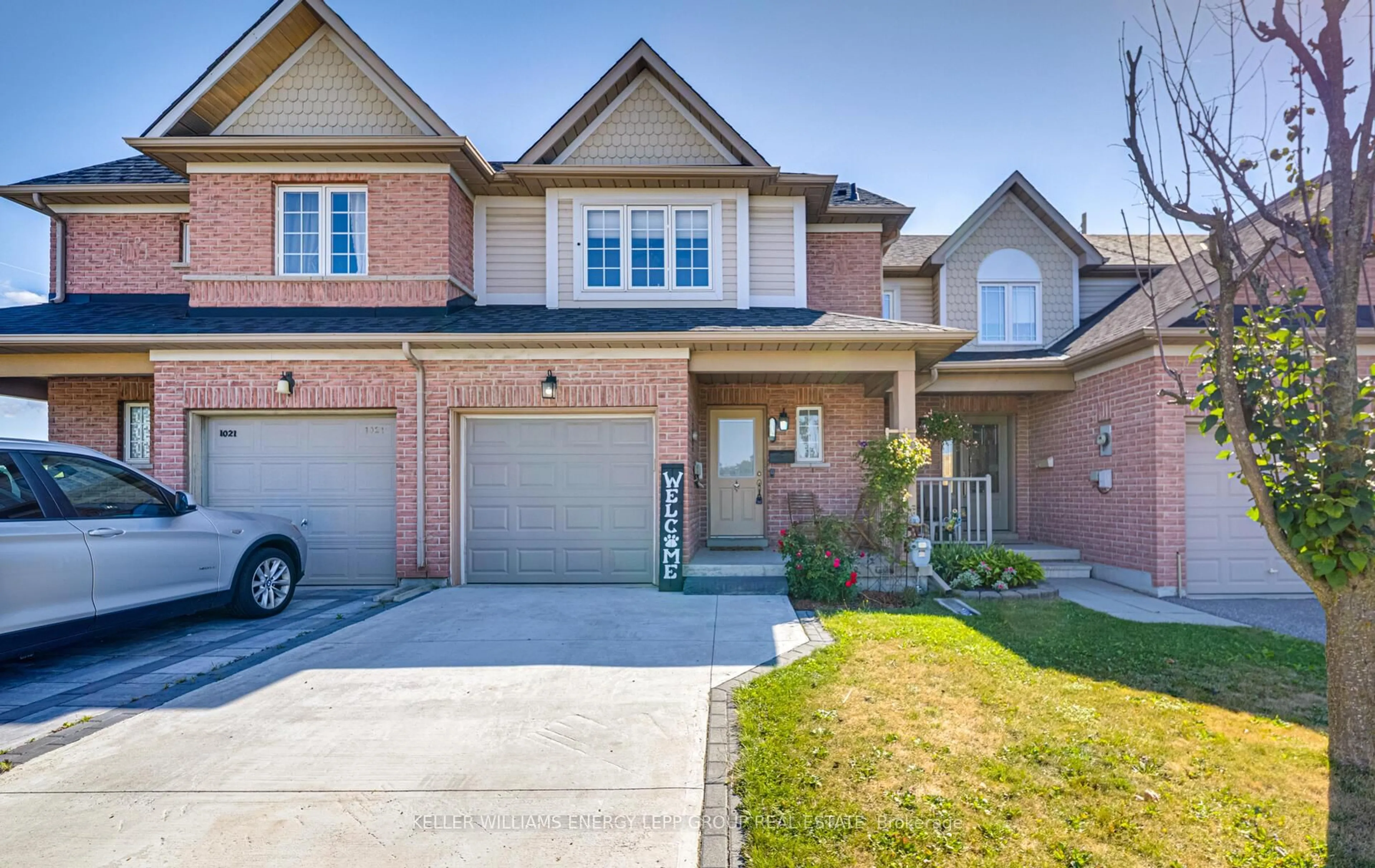 Home with brick exterior material, street for 1023 Tilbury St, Oshawa Ontario L1H 8W3