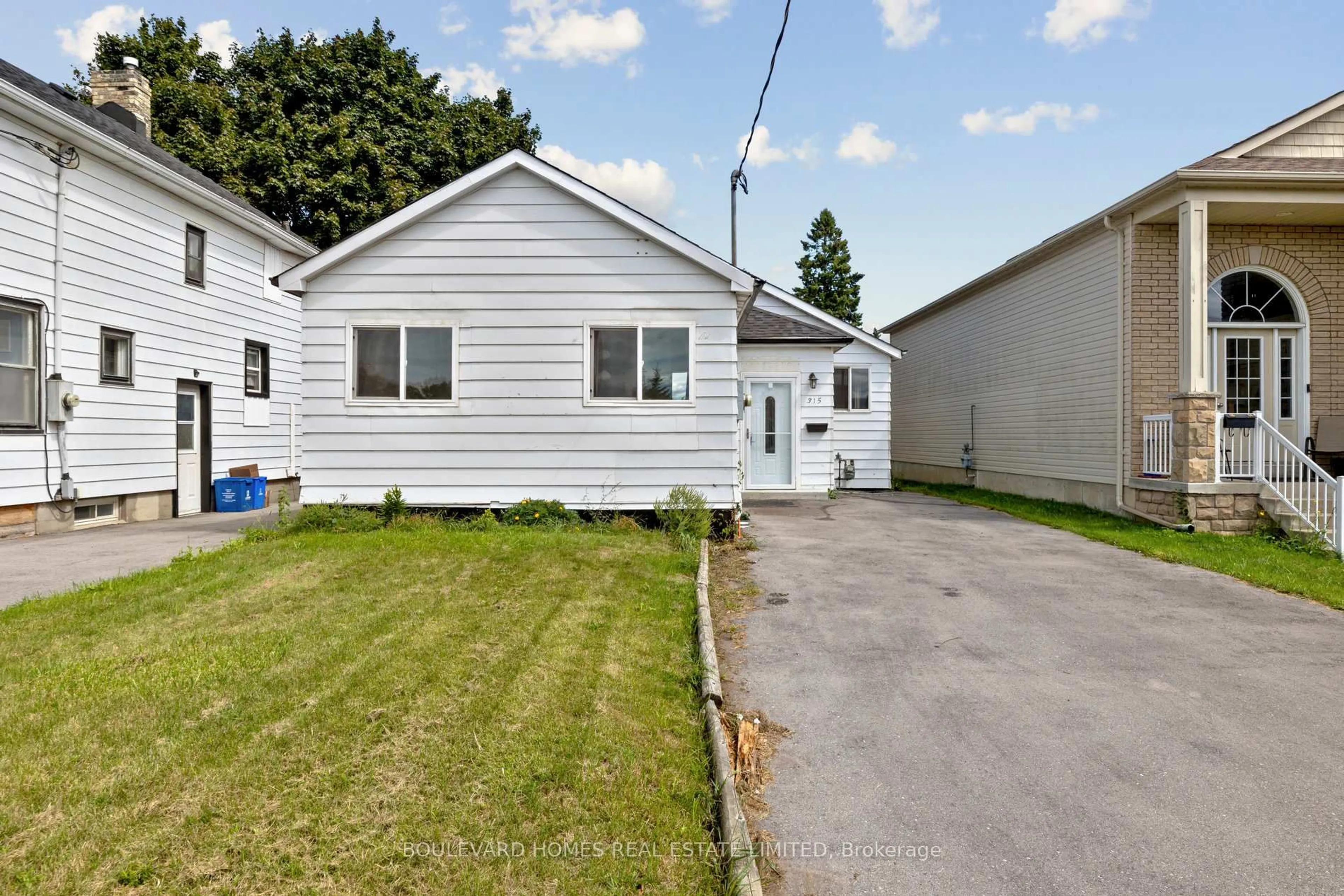 Unknown for 315 Oshawa Blvd, Oshawa Ontario L1G 5T2