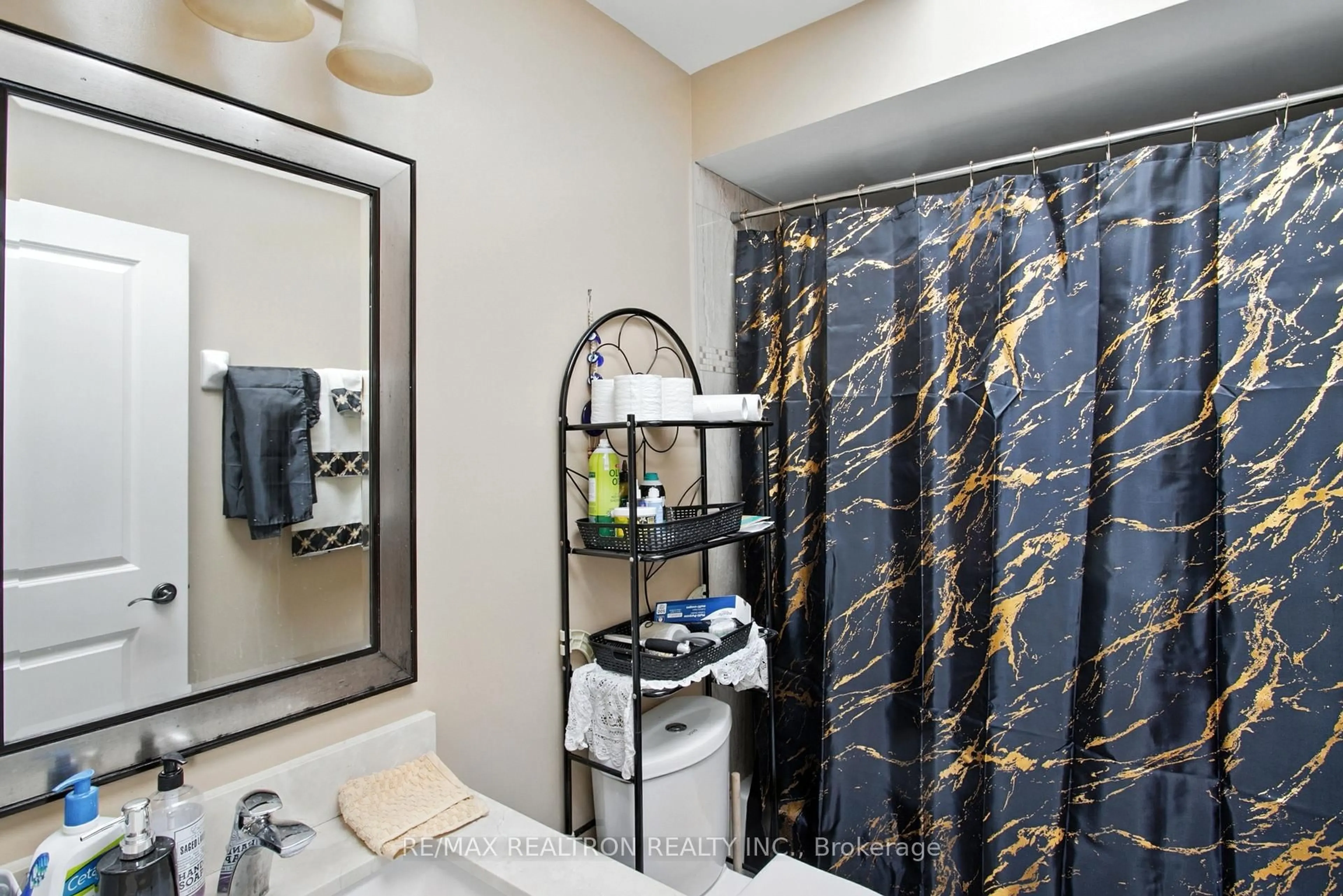 Standard bathroom, ceramic/tile floor for 21A Claremore Ave, Toronto Ontario M1N 3R7