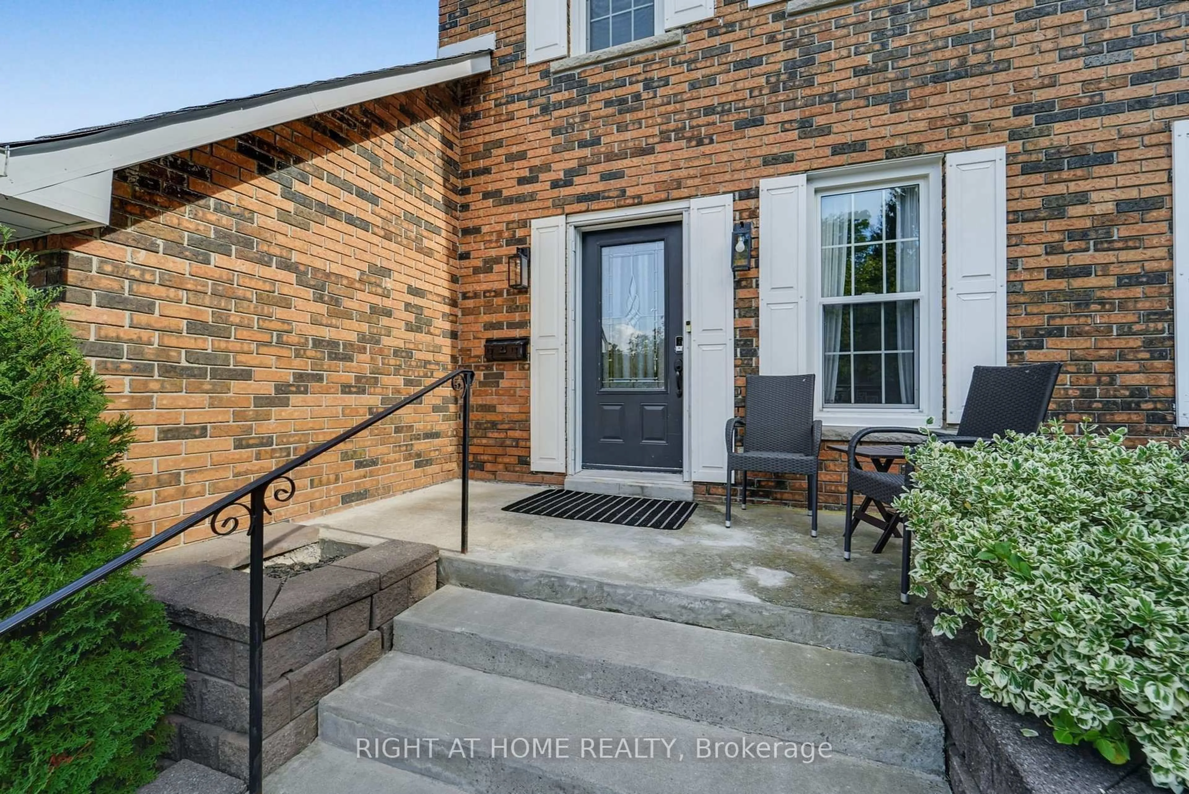 Indoor entryway for 3 Jean Dempsey Gate, Toronto Ontario M1C 3C1