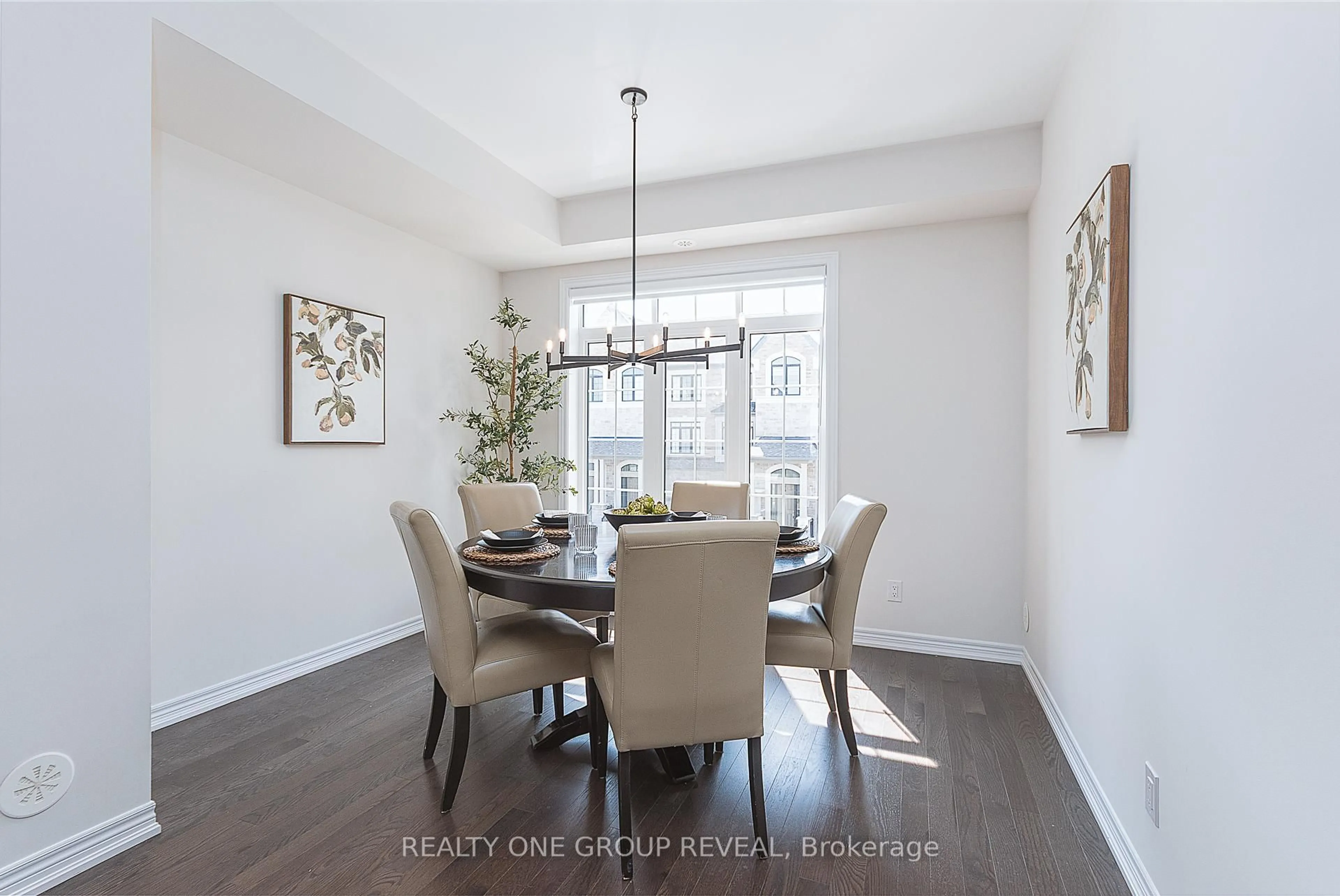 Dining room, unknown for 9 Morrison Cres, Whitby Ontario L1P 0P4