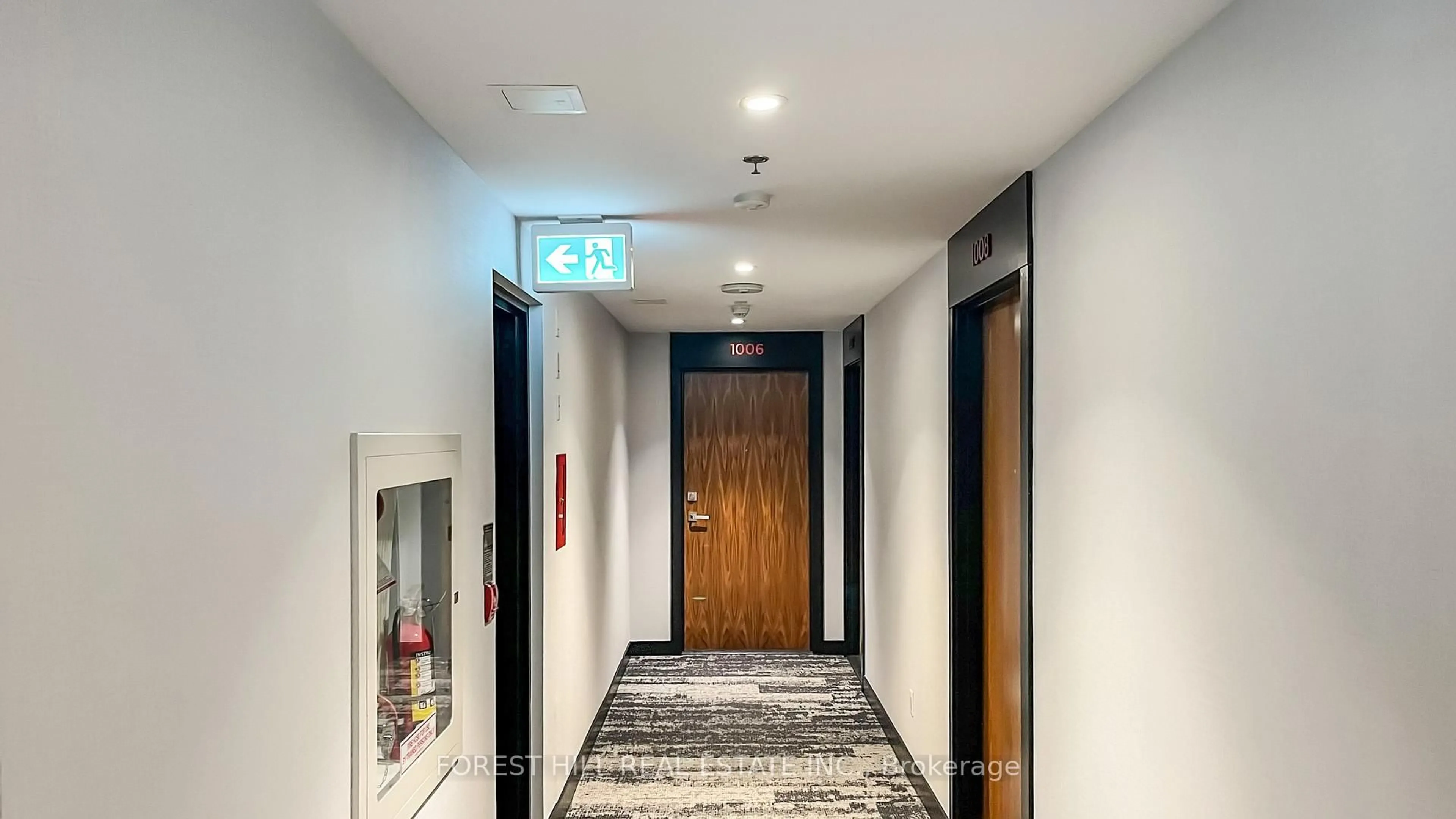 Indoor foyer for 25 Baseball Pl #1006, Toronto Ontario M4M 0E7