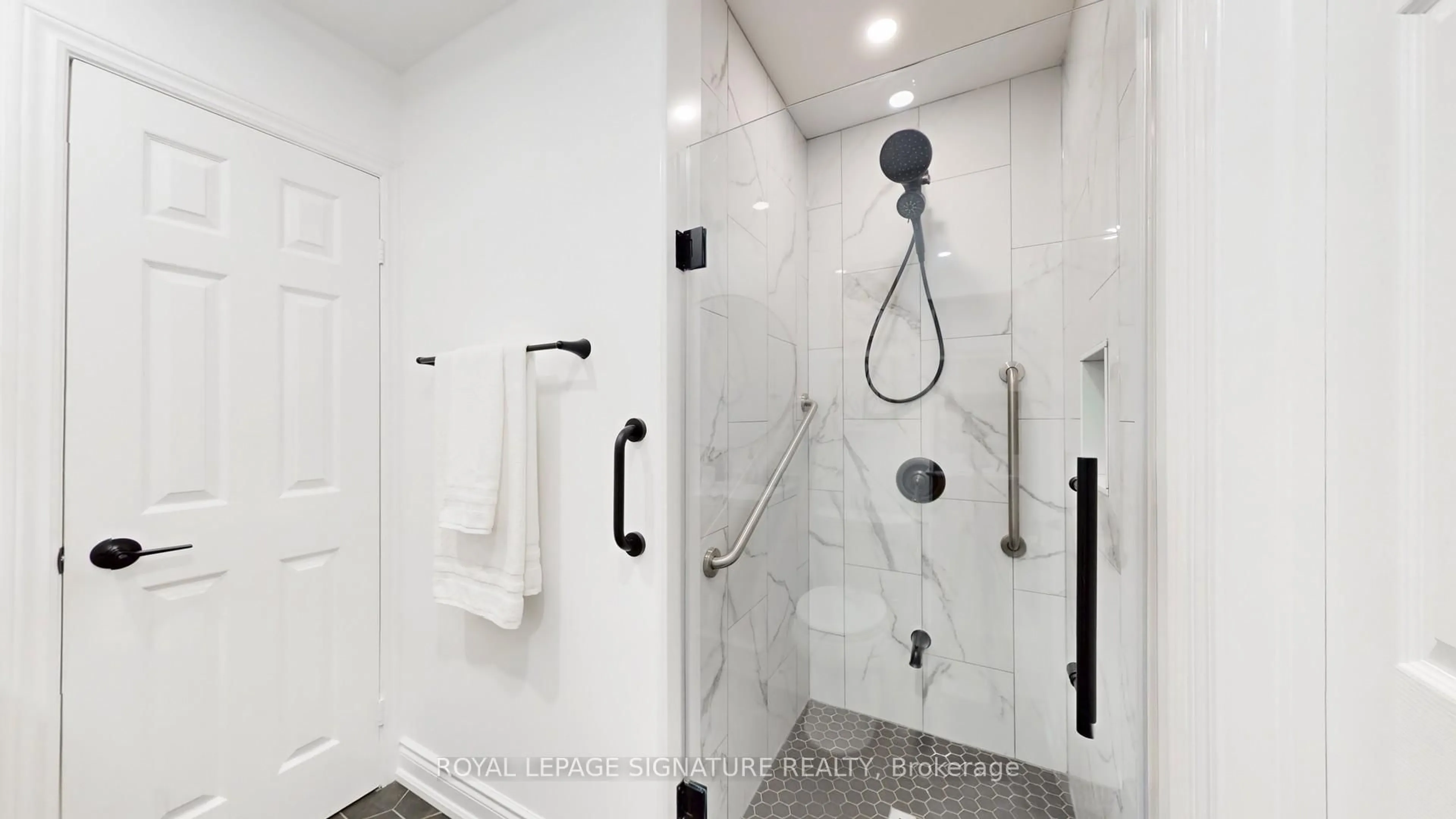 Contemporary bathroom, ceramic/tile floor for 26 Holmbush Cres, Toronto Ontario M1V 2Y9