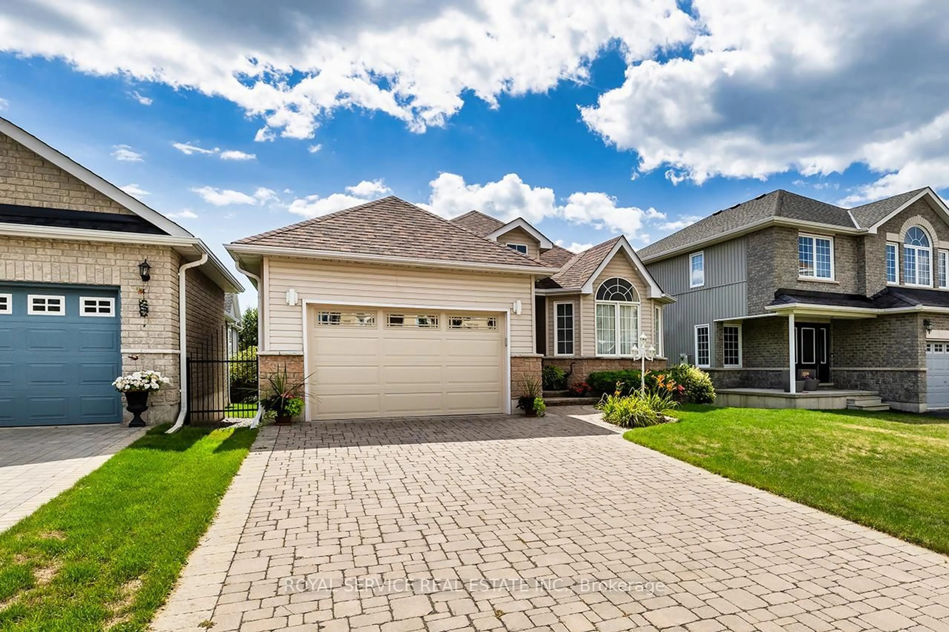 Home with brick exterior material, street for 15 Bloom Ave, Clarington Ontario L1B 1N8