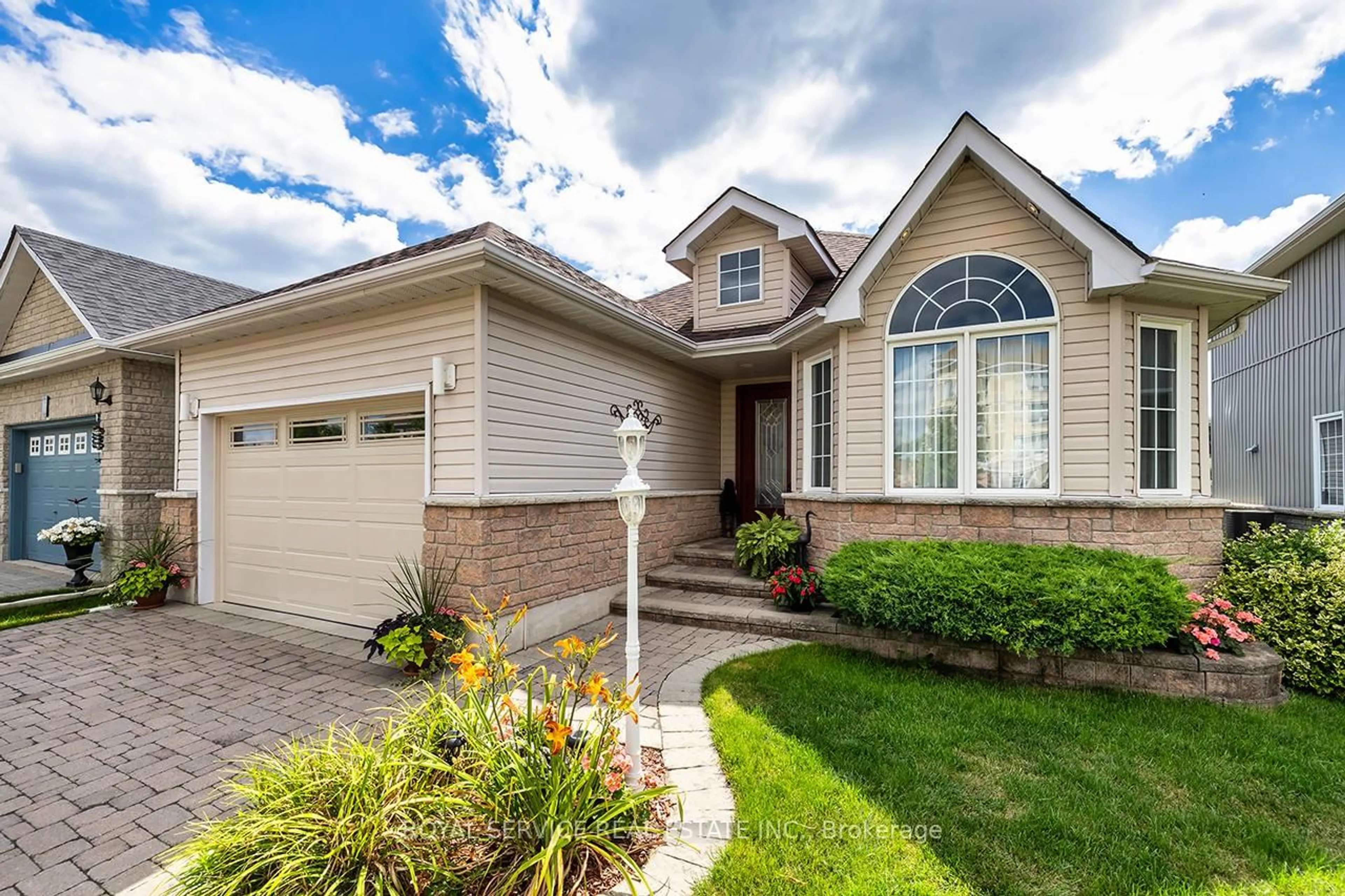 Home with brick exterior material, street for 15 Bloom Ave, Clarington Ontario L1B 1N8