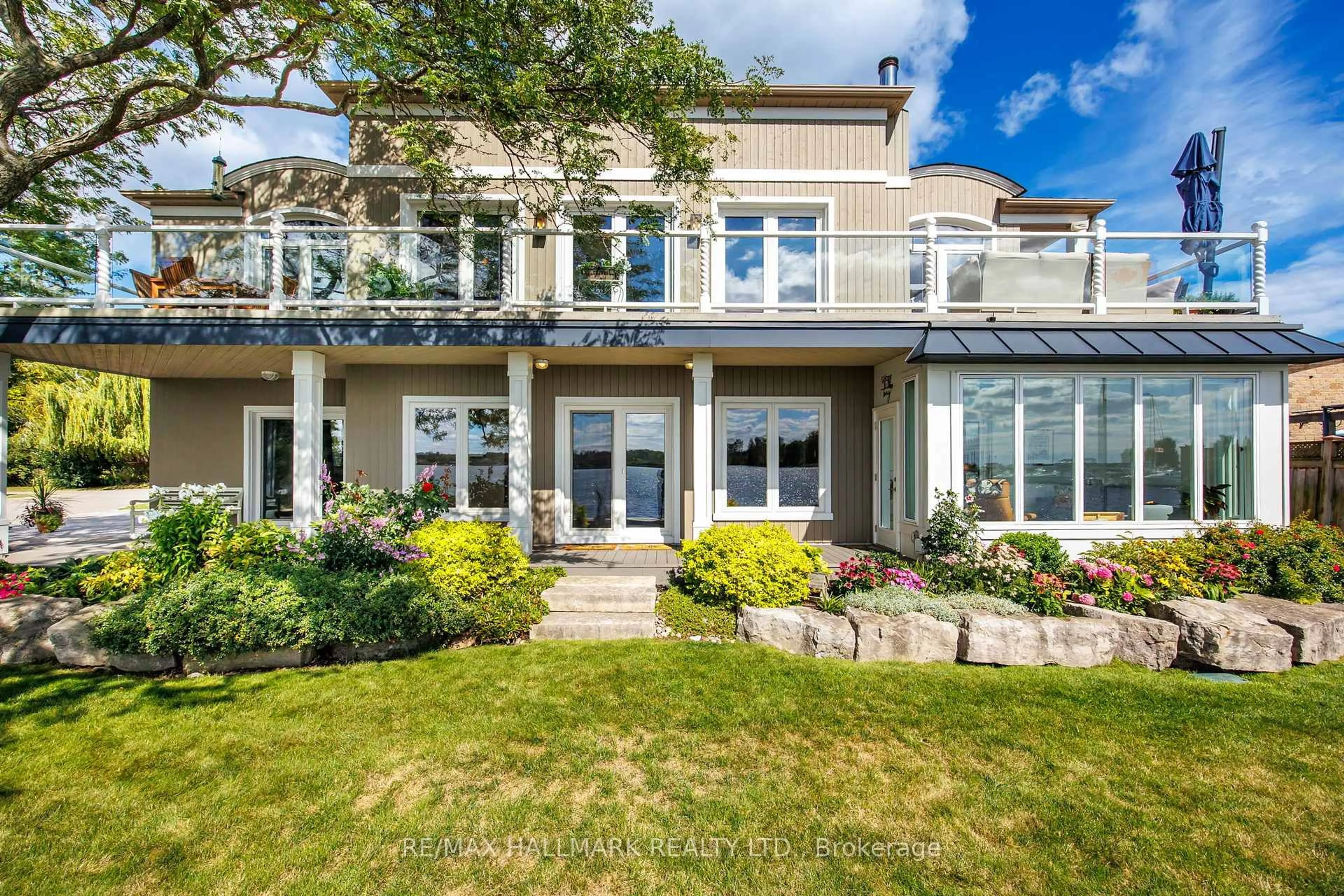 Unknown for 1275 Wharf St, Pickering Ontario L1W 1A2