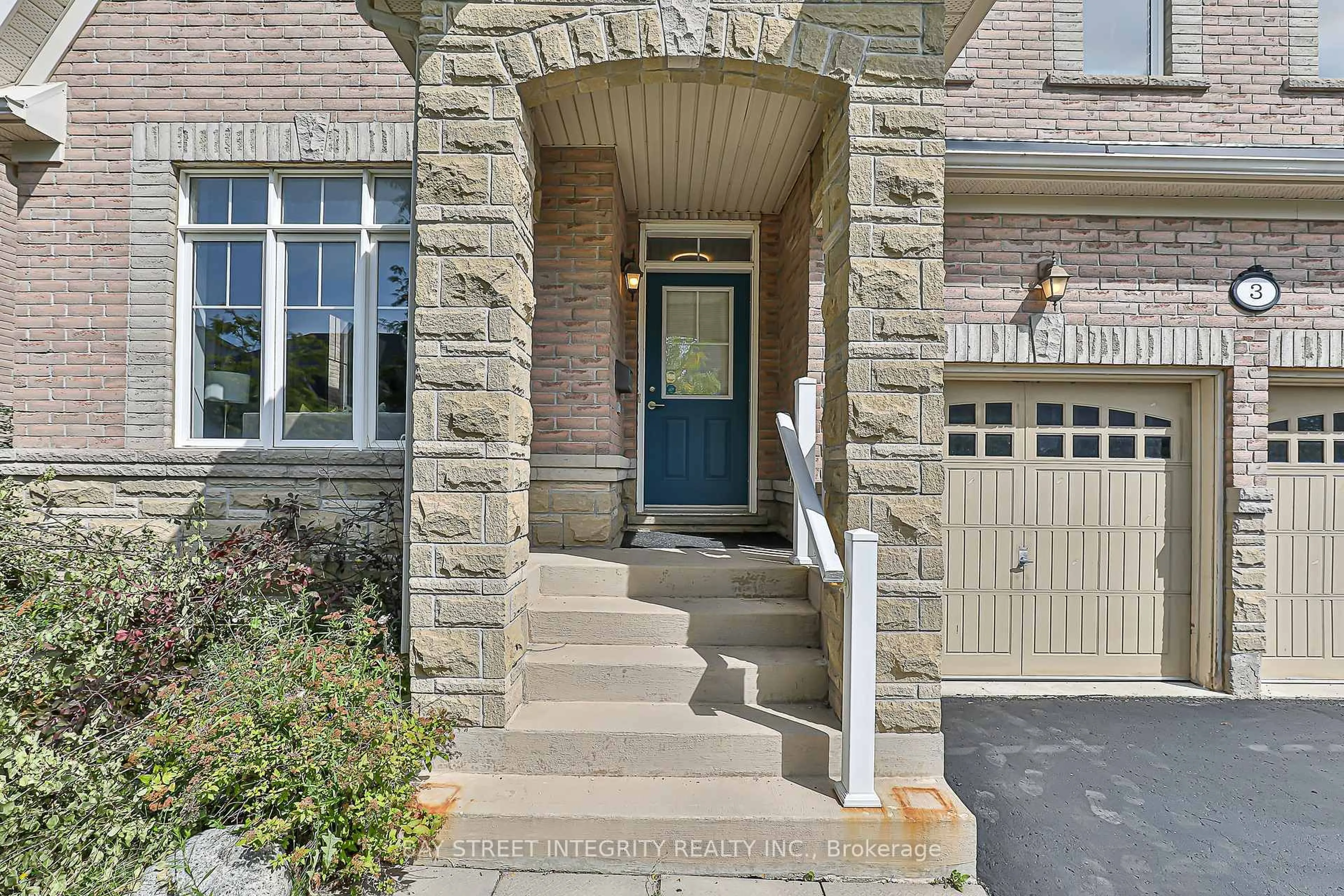 Indoor entryway for 3 Headon Ave, Ajax Ontario L1Z 1R4