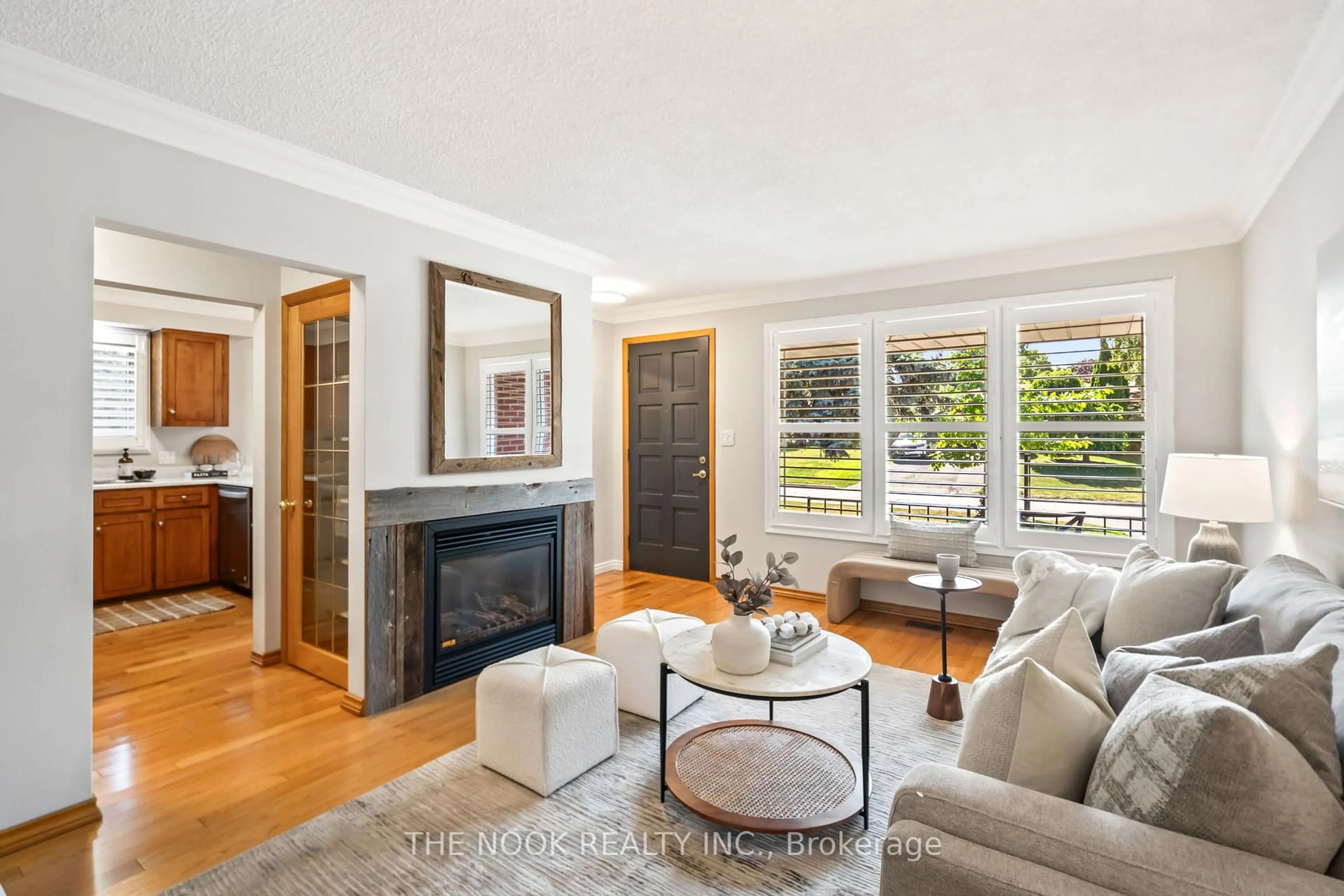 Living room with furniture, unknown for 397 Holcan Ave, Oshawa Ontario L1G 5X5