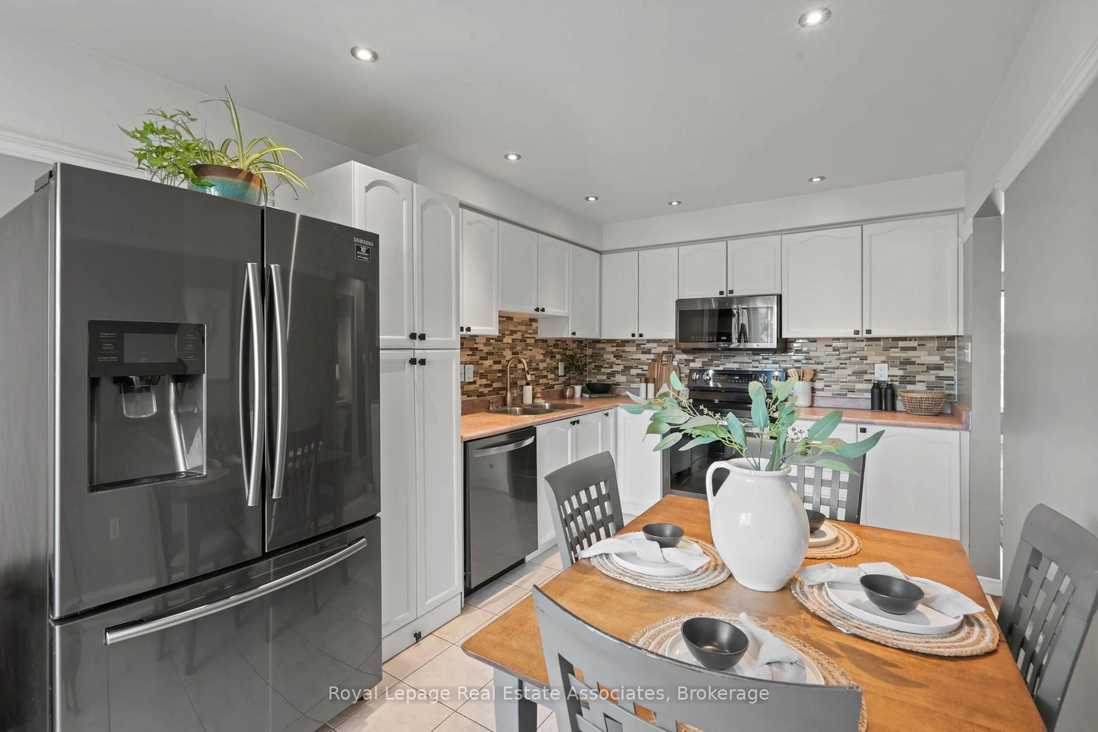 Contemporary kitchen, ceramic/tile floor for 35 Willey Dr, Clarington Ontario L1C 4Z7