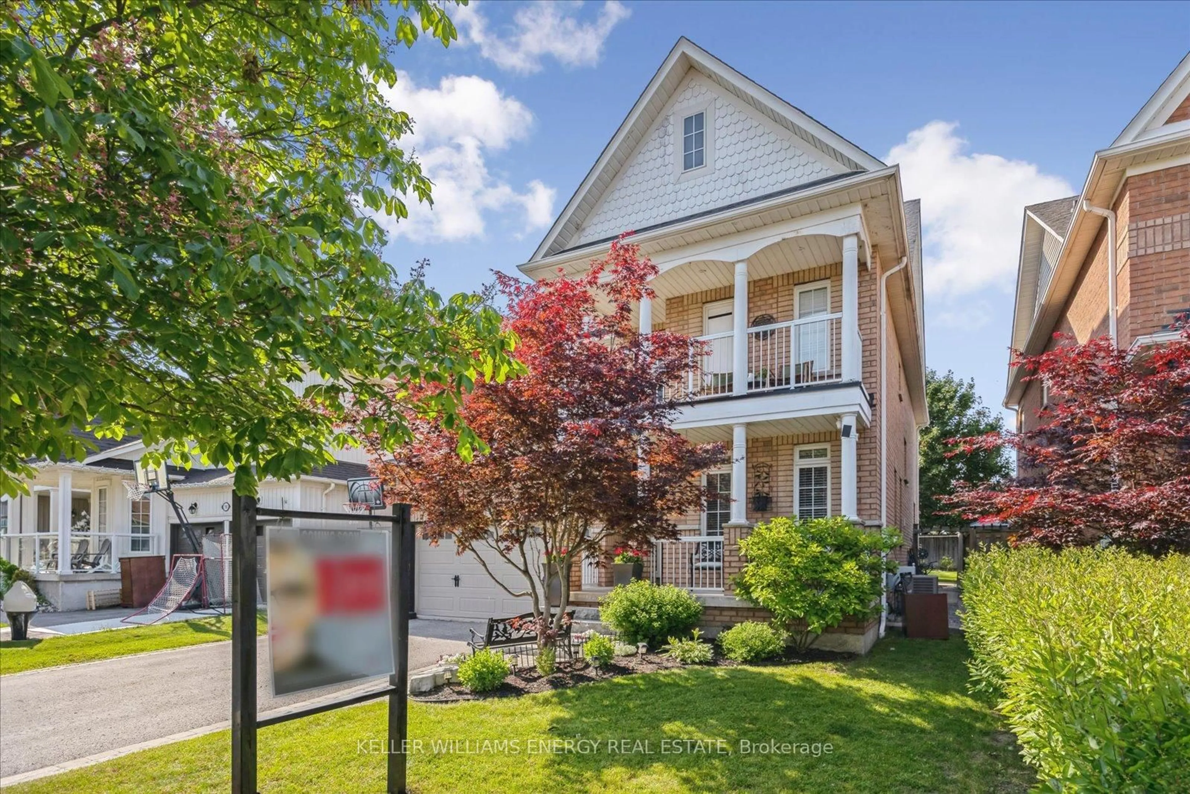 Unknown for 18 Helston Cres, Whitby Ontario L1M 2K3