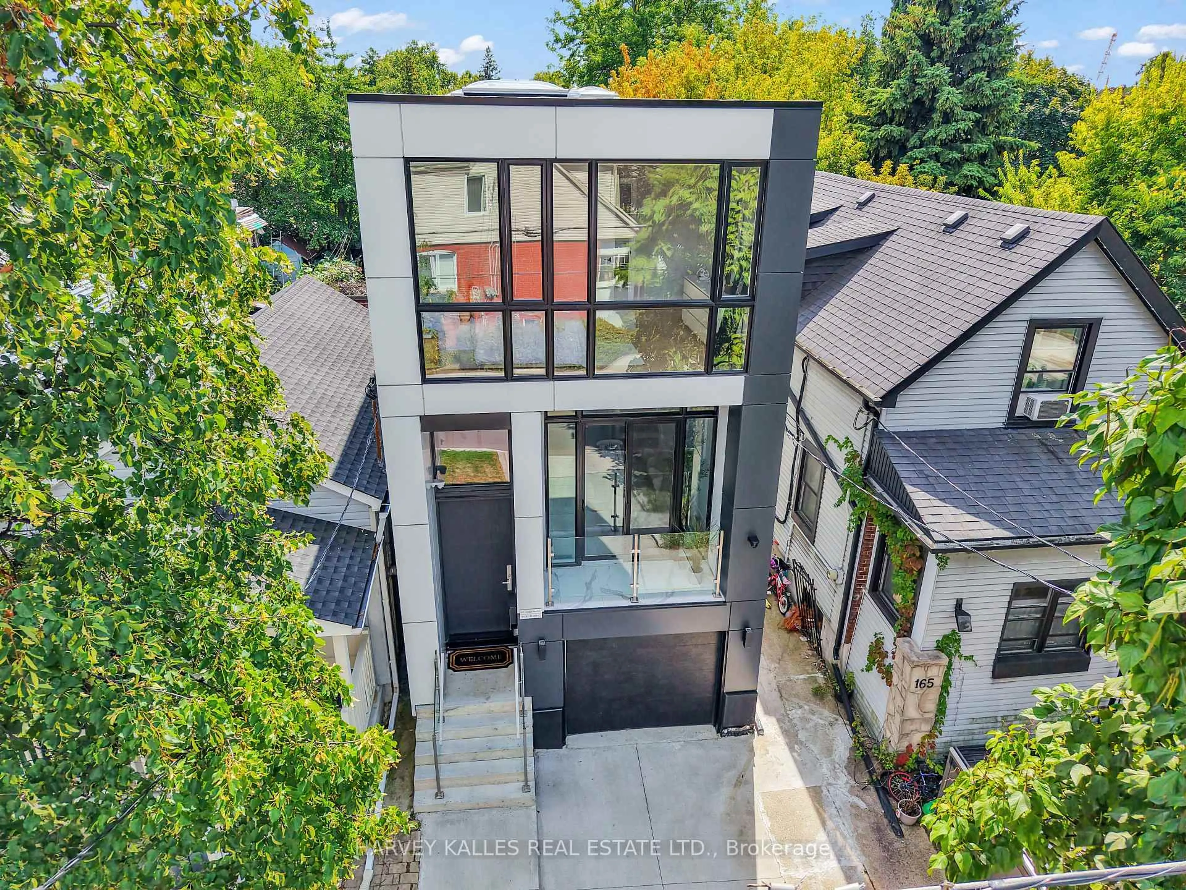 Unknown for 167 Sammon Ave, Toronto Ontario M4J 1Z1