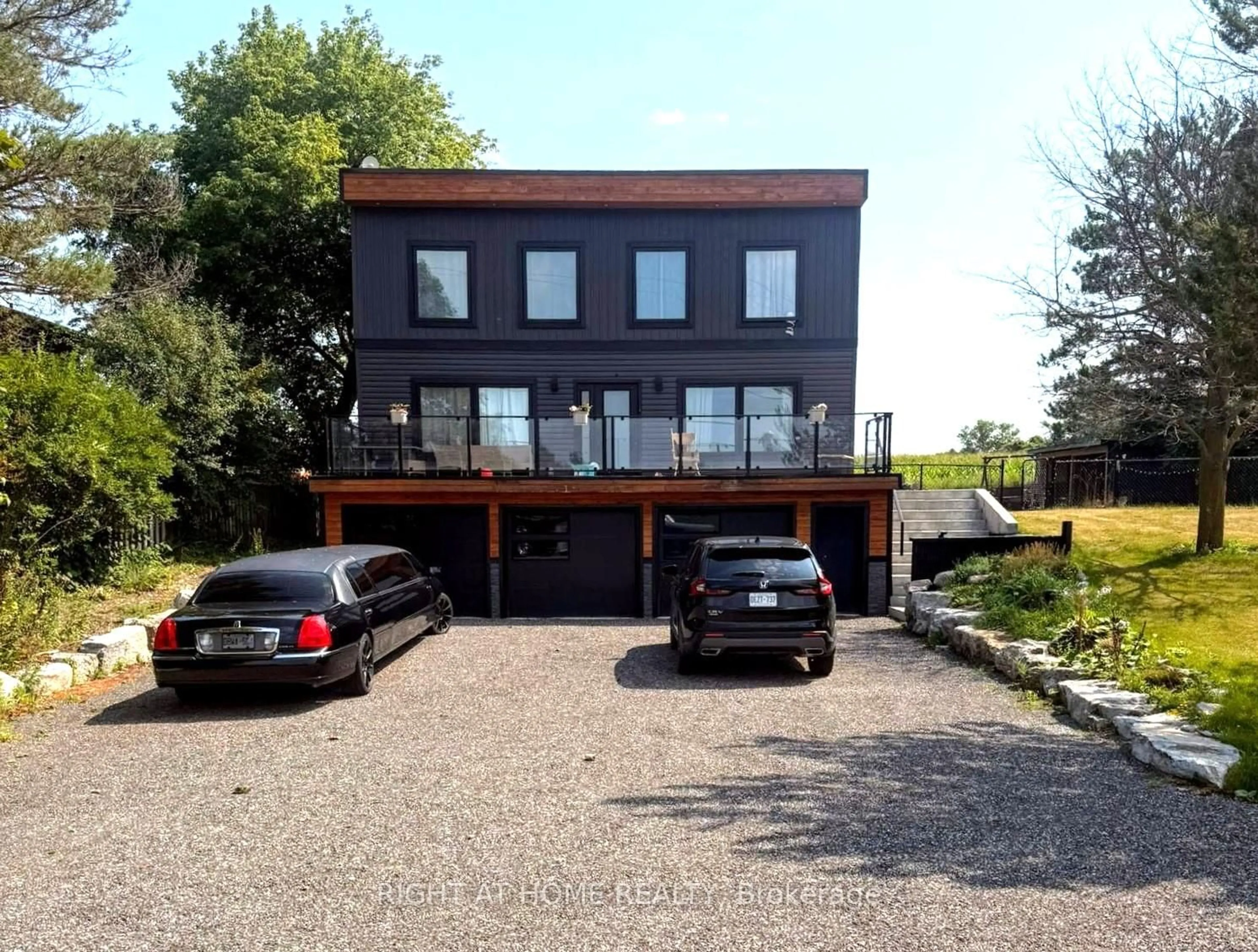 A pic from outside/outdoor area/front of a property/back of a property/a pic from drone, street for 11561 Russell Rd, Scugog Ontario L9L 1B3