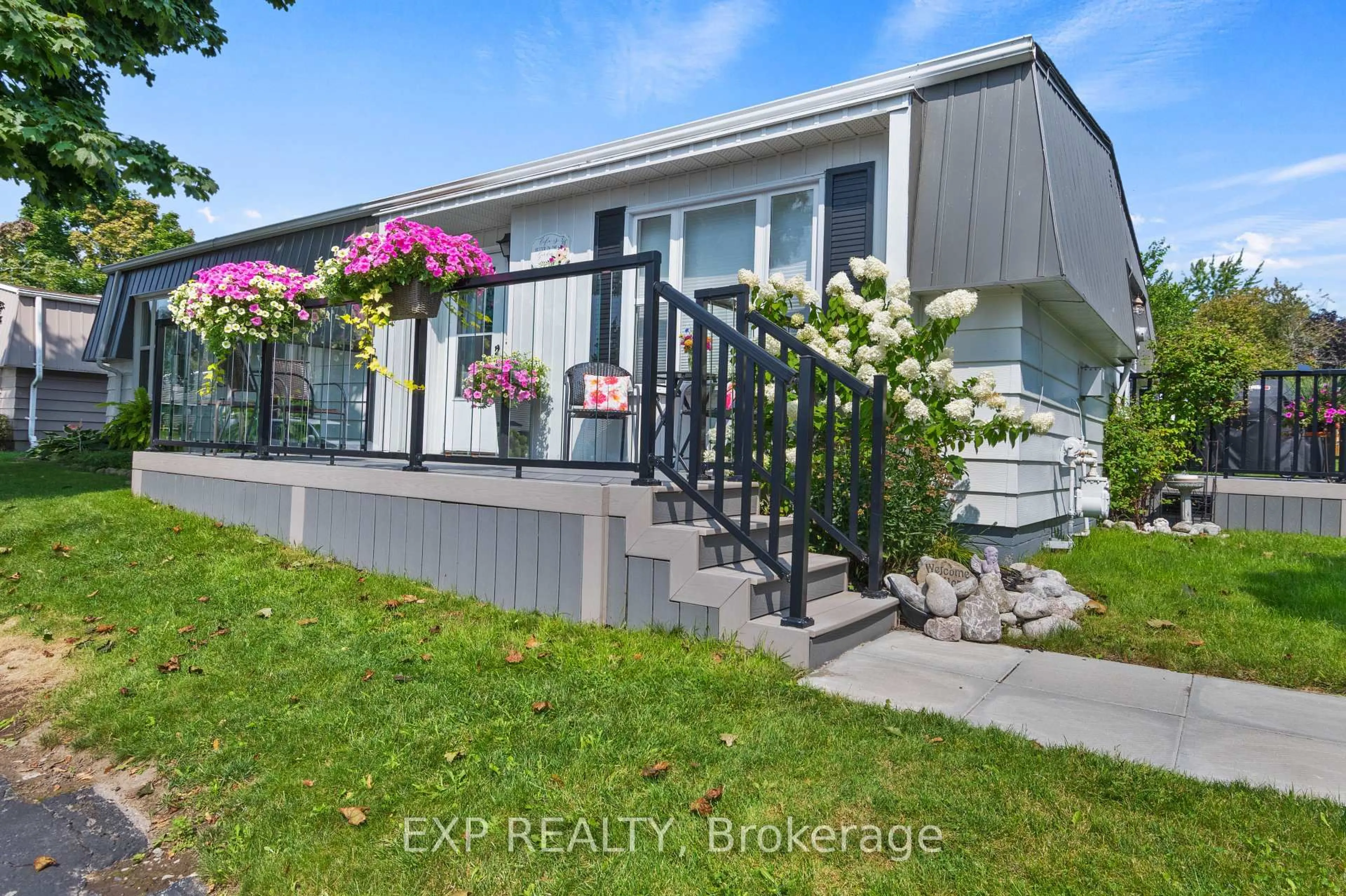 A pic from outside/outdoor area/front of a property/back of a property/a pic from drone, unknown for 44 Bluffs Rd, Clarington Ontario L1B 1A3