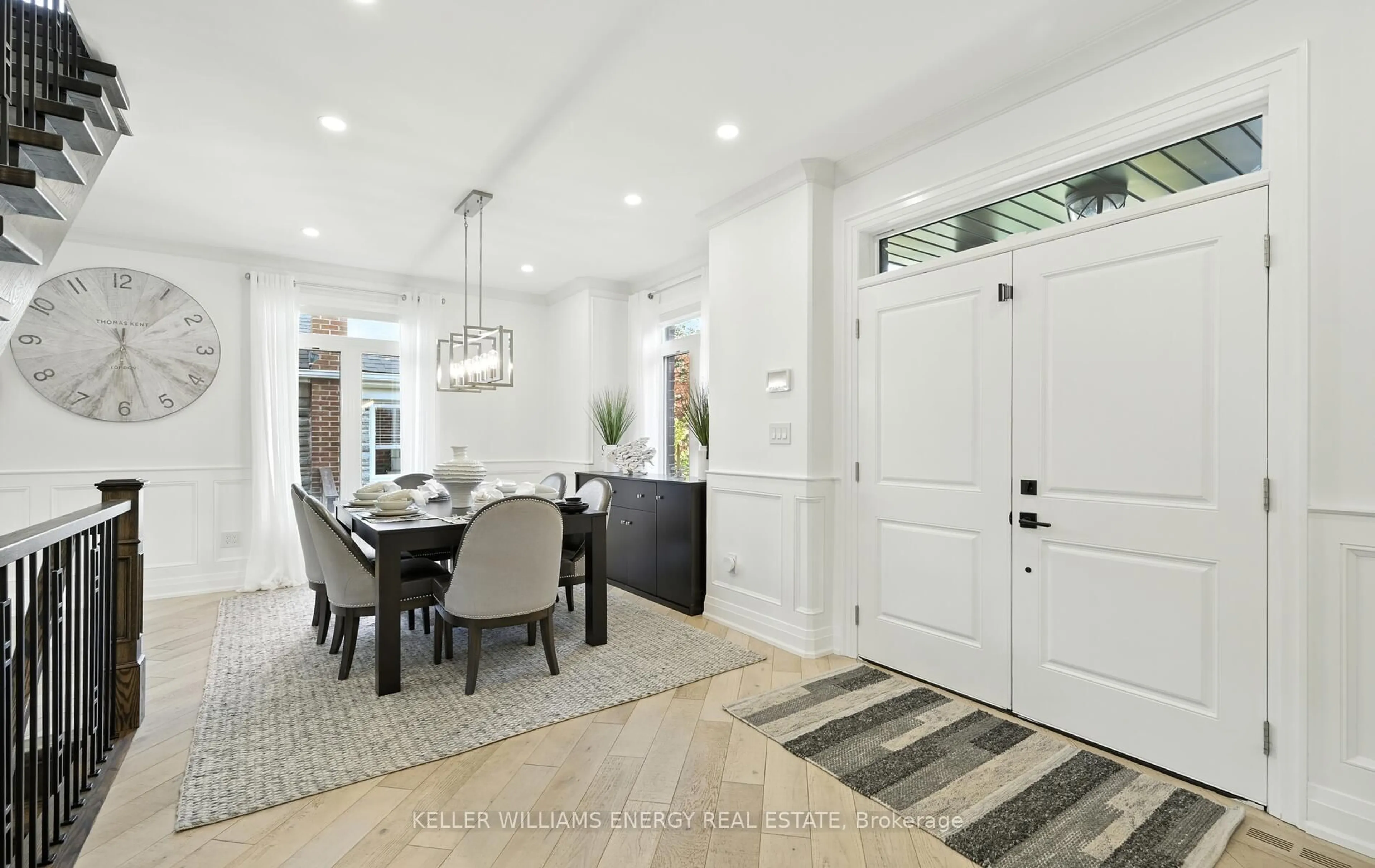 Open concept kitchen, ceramic/tile floor for 96 Kingsdale Dr, Oshawa Ontario L1G 2G2
