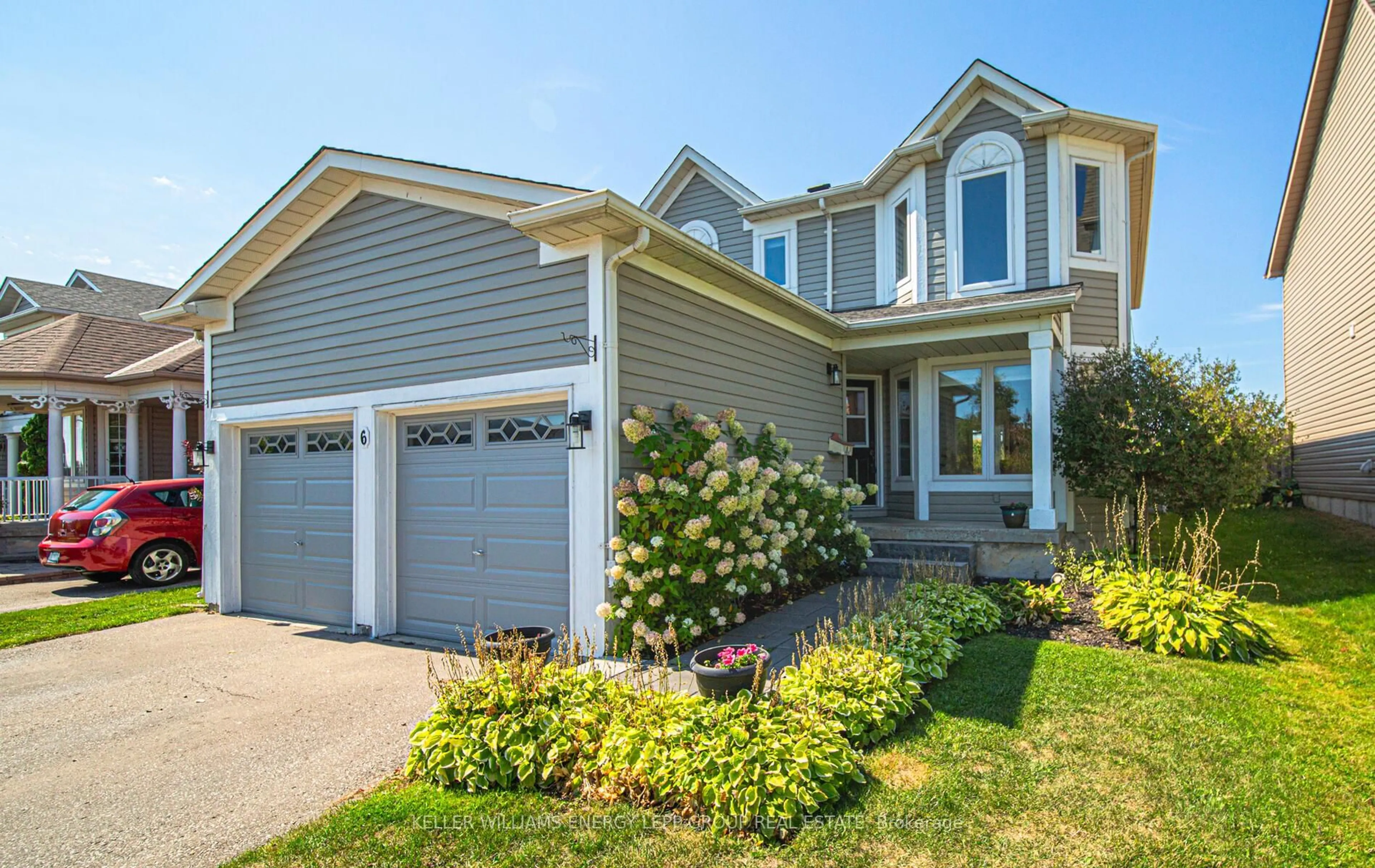 Home with vinyl exterior material, street for 6 Hammond St, Clarington Ontario L1C 5E5