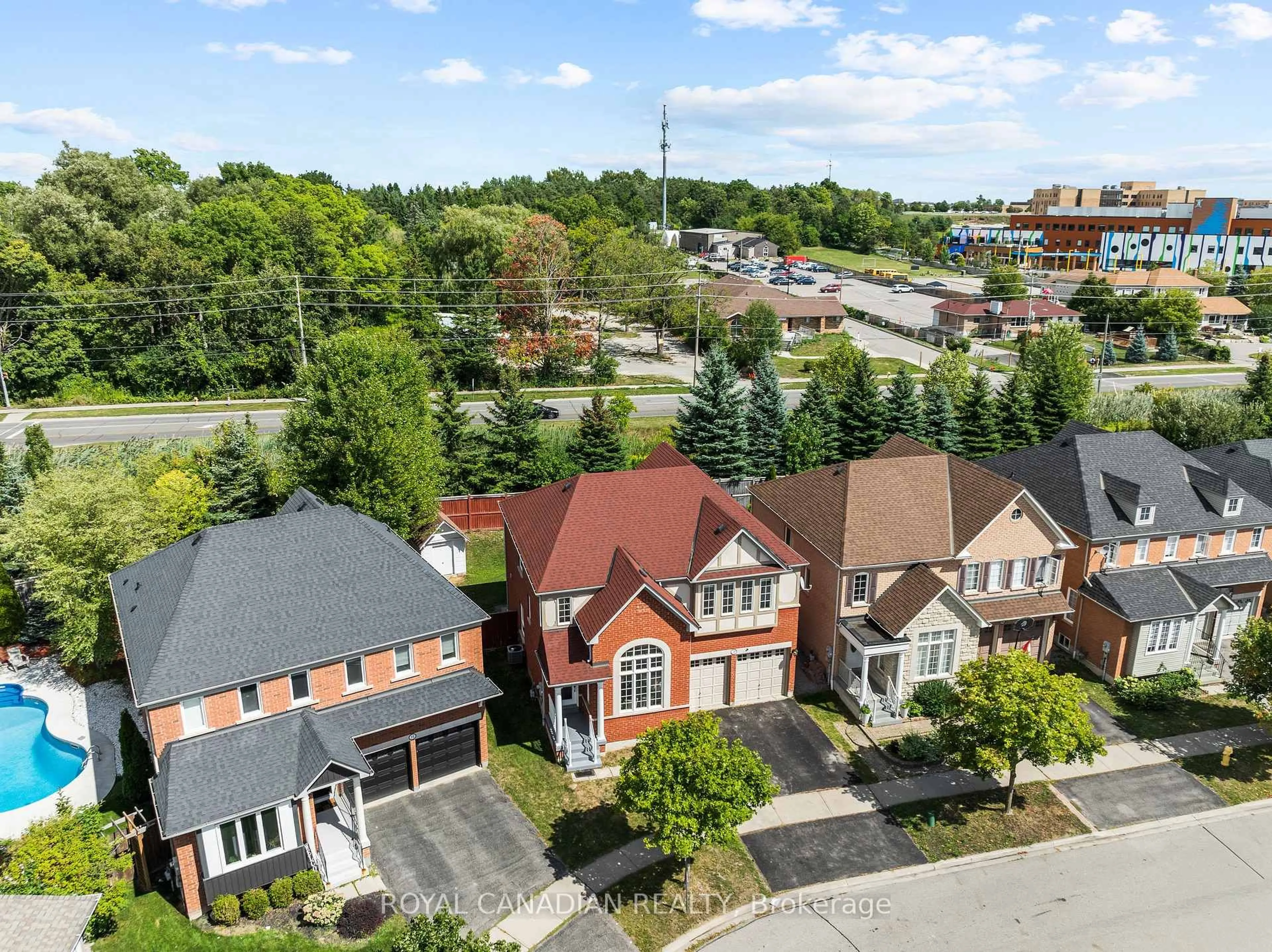 A pic from outside/outdoor area/front of a property/back of a property/a pic from drone, unknown for 70 Morland Cres, Ajax Ontario L1T 4P5