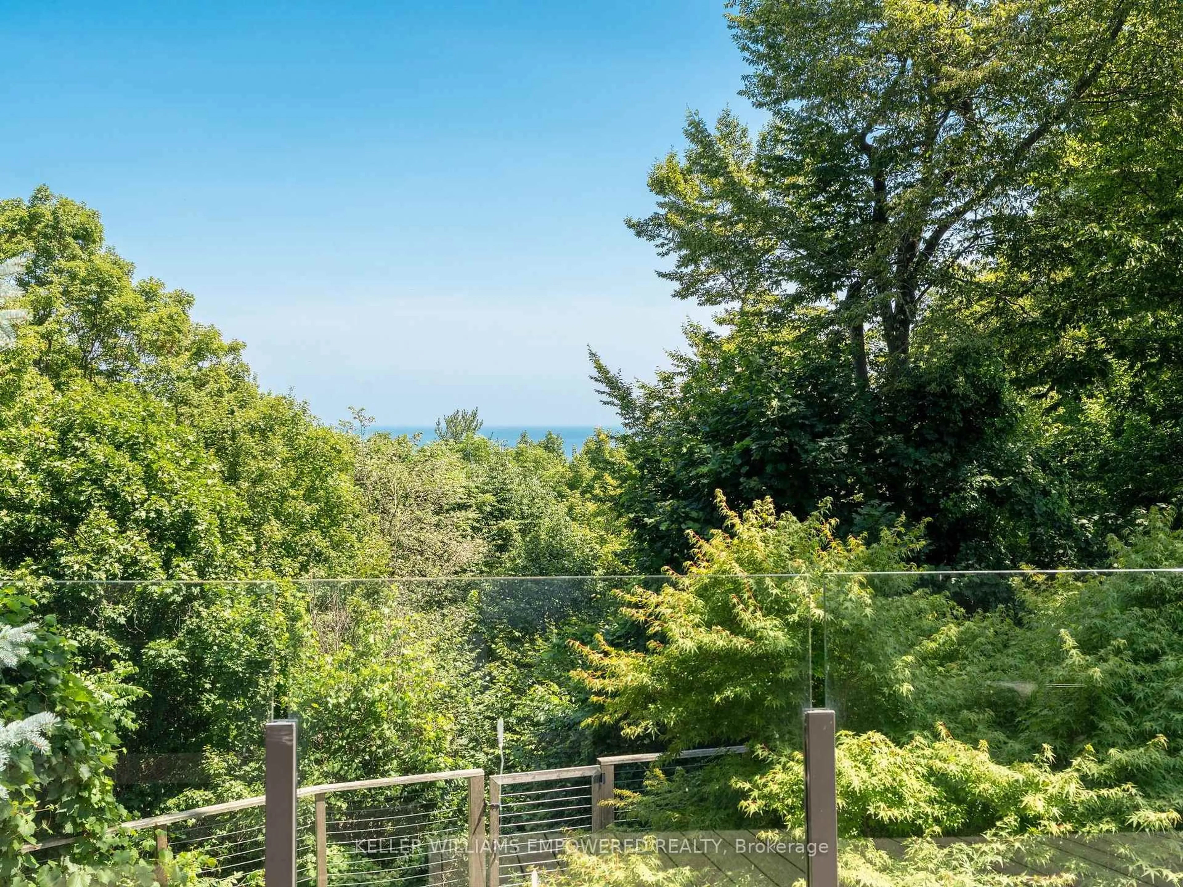 A pic from outside/outdoor area/front of a property/back of a property/a pic from drone, forest/trees view for 9 Fenwood Hts, Toronto Ontario M1M 2V6