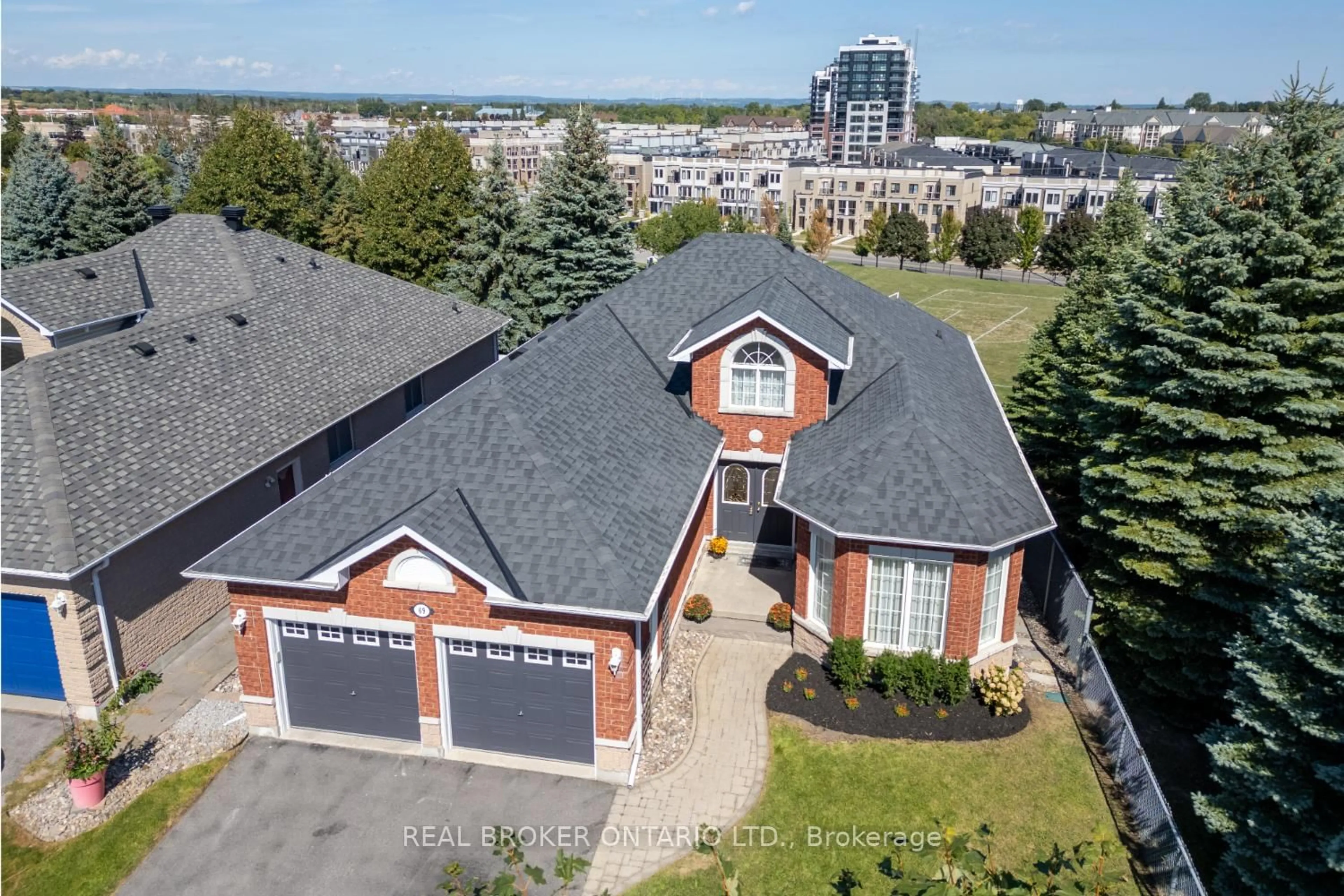 A pic from outside/outdoor area/front of a property/back of a property/a pic from drone, unknown for 69 Padfield Dr, Clarington Ontario L1C 5E7