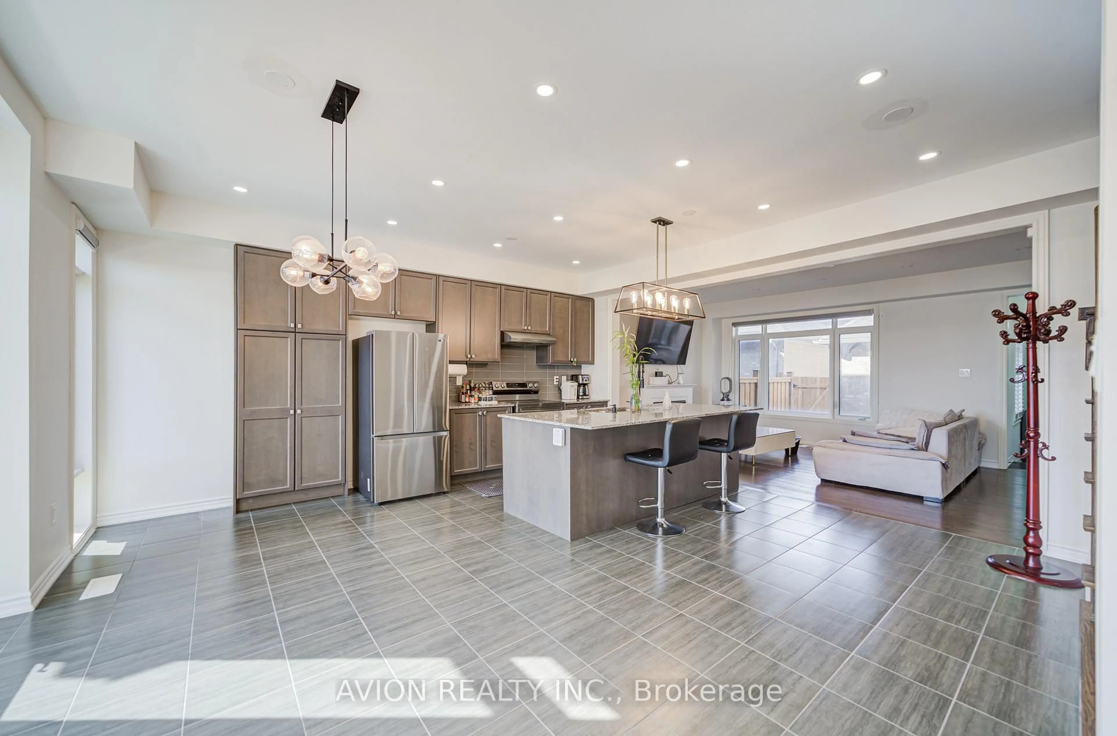 Open concept kitchen, ceramic/tile floor for 261 Coronation Rd, Whitby Ontario L1P 0H8