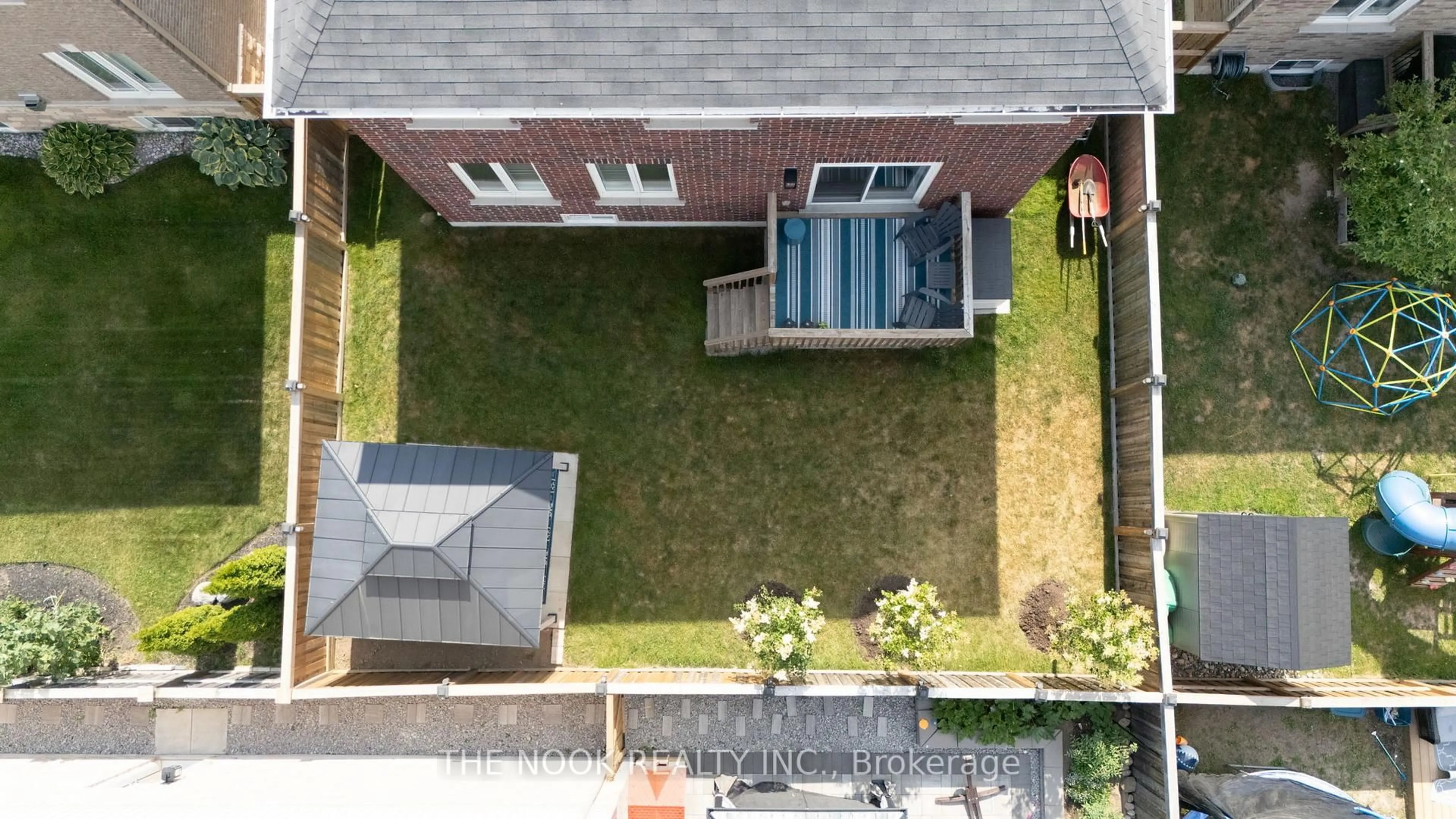 A pic from outside/outdoor area/front of a property/back of a property/a pic from drone, city buildings view from balcony for 207 Crombie St, Clarington Ontario L1C 0T8