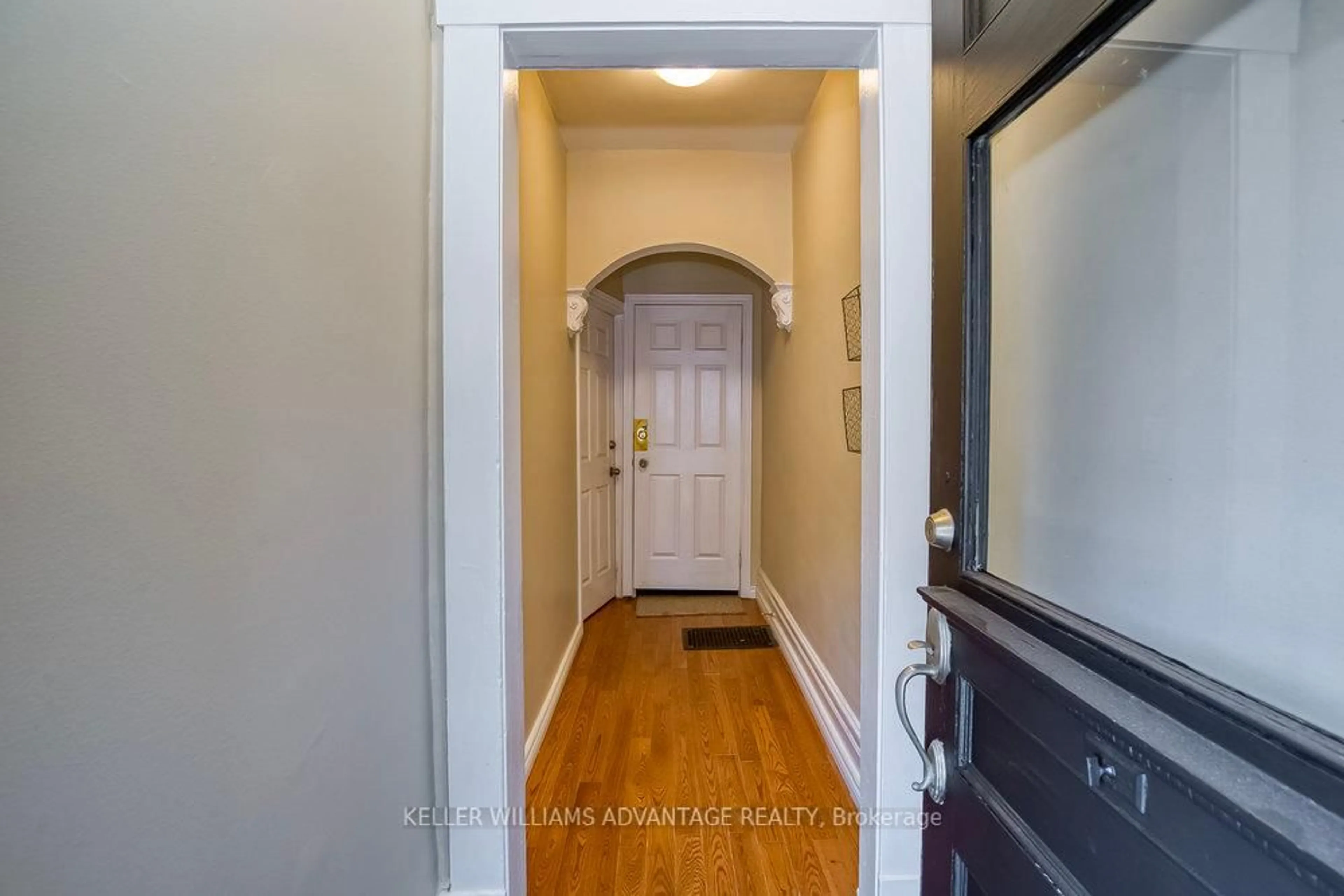 Indoor entryway for 218 Broadview Ave, Toronto Ontario M4M 2G5