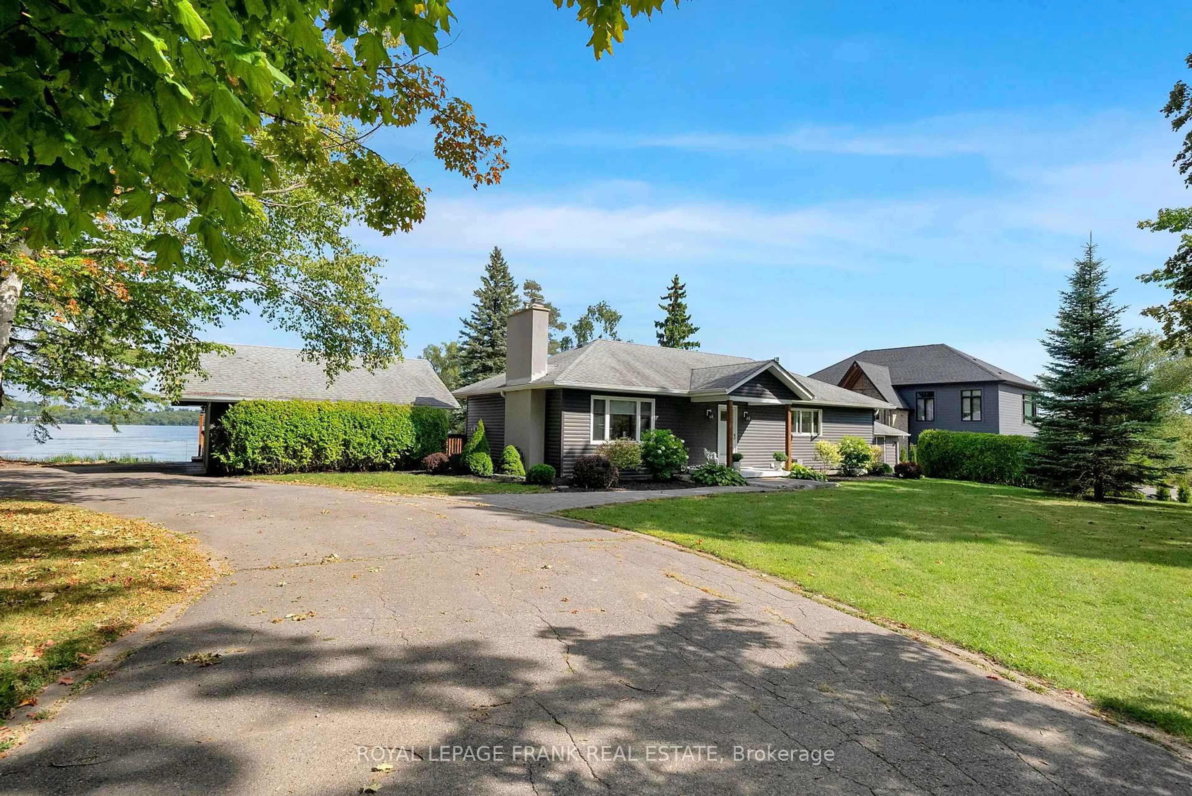 A pic from outside/outdoor area/front of a property/back of a property/a pic from drone, street for 230 Beech St, Scugog Ontario L9L 1N6