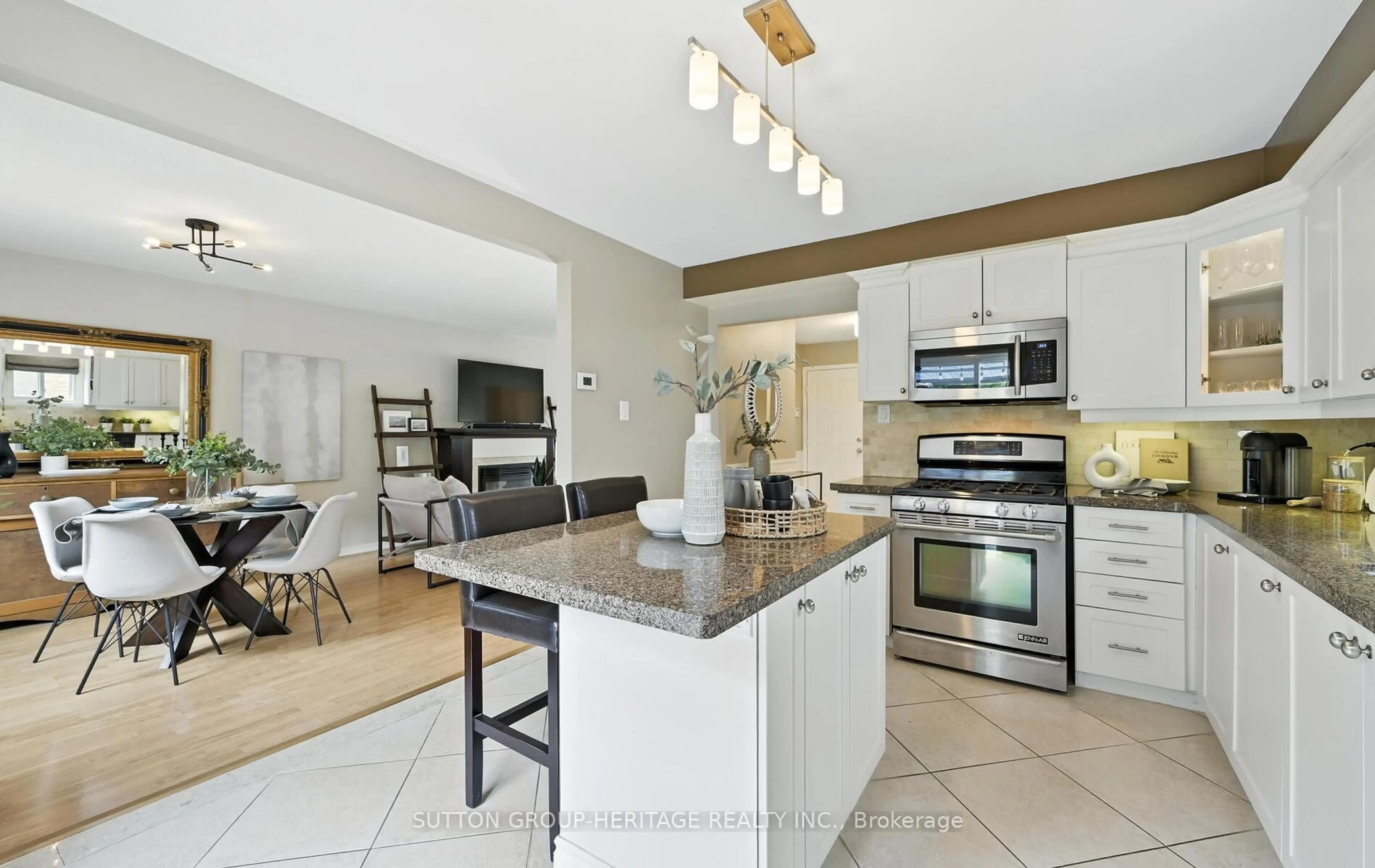 Open concept kitchen, ceramic/tile floor for 2 Frazer Rd, Ajax Ontario L1S 4B1