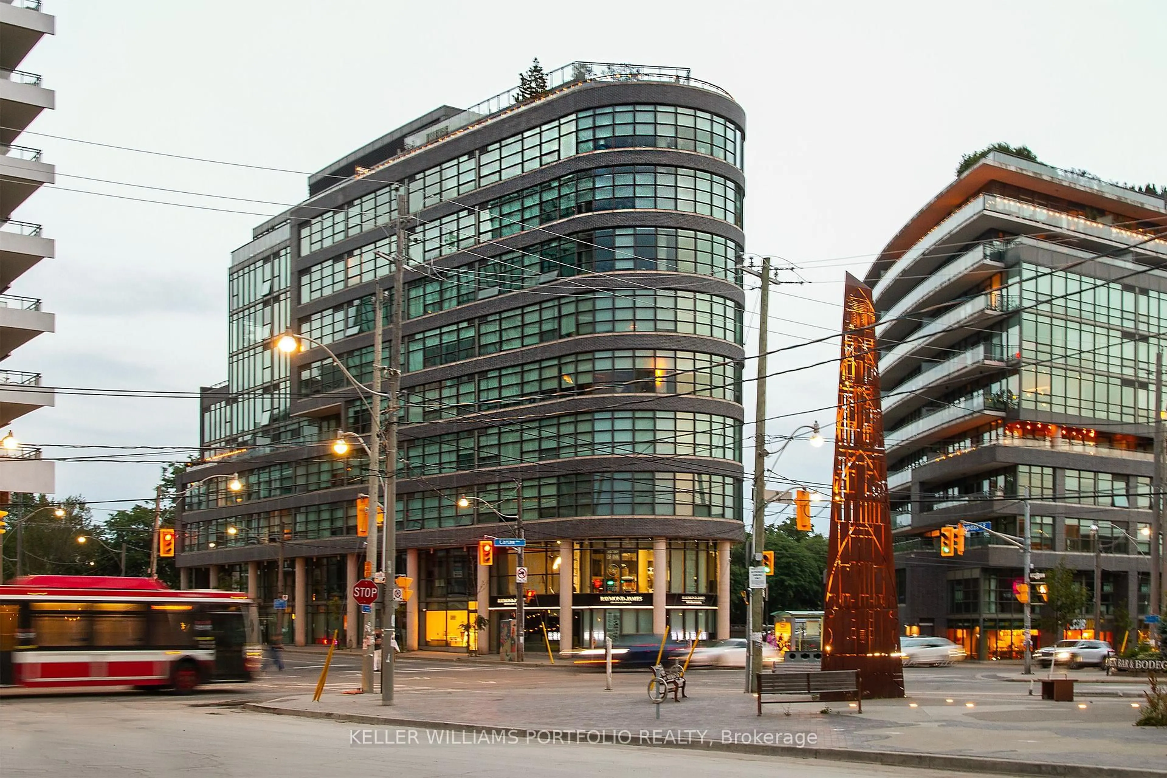 Patio, building for 1201 Dundas St #706, Toronto Ontario M4M 1S2