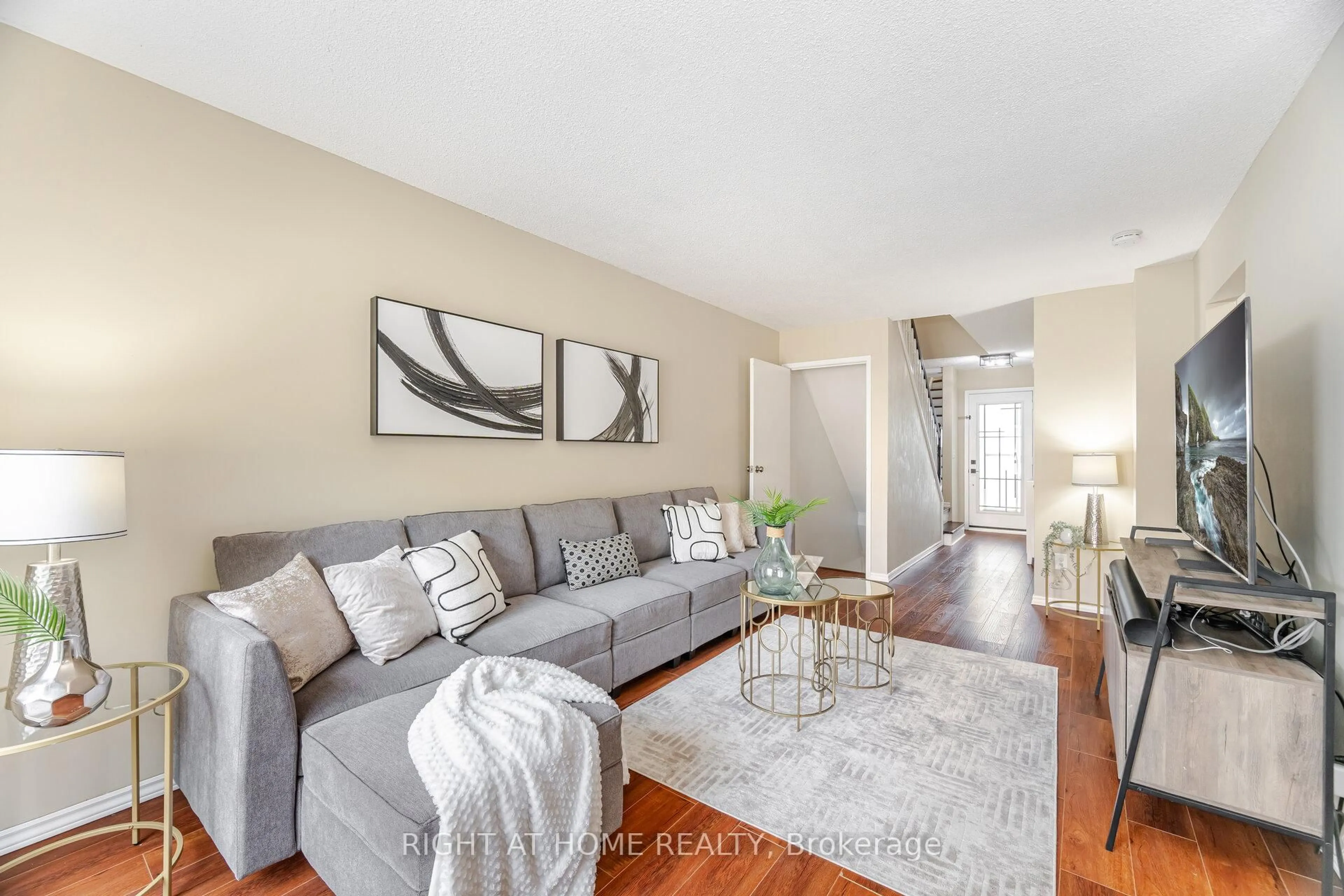 Living room with furniture, unknown for 907 Burns St ## 45, Whitby Ontario L1N 6J5