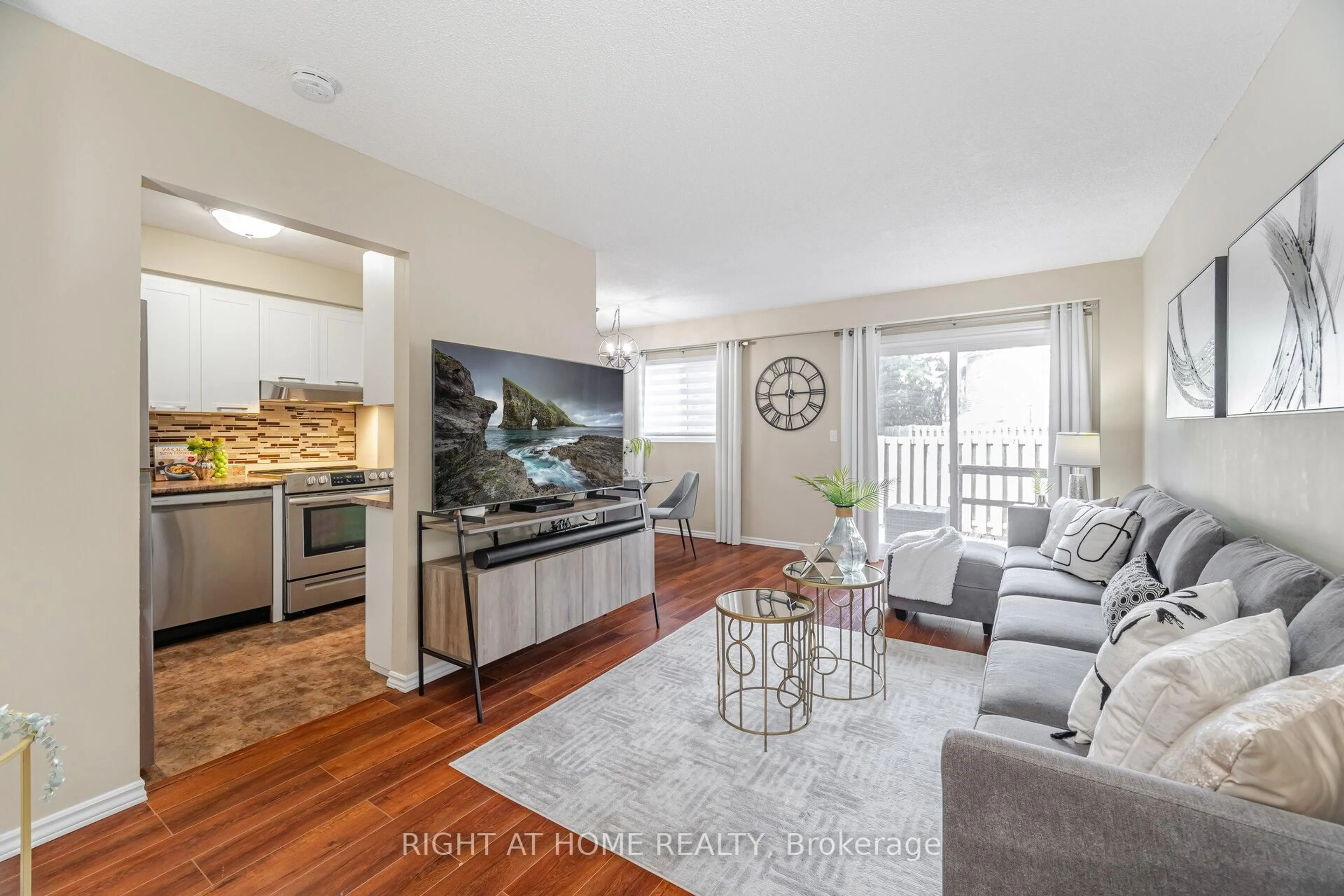 Living room with furniture, unknown for 907 Burns St #45, Whitby Ontario L1N 6J5