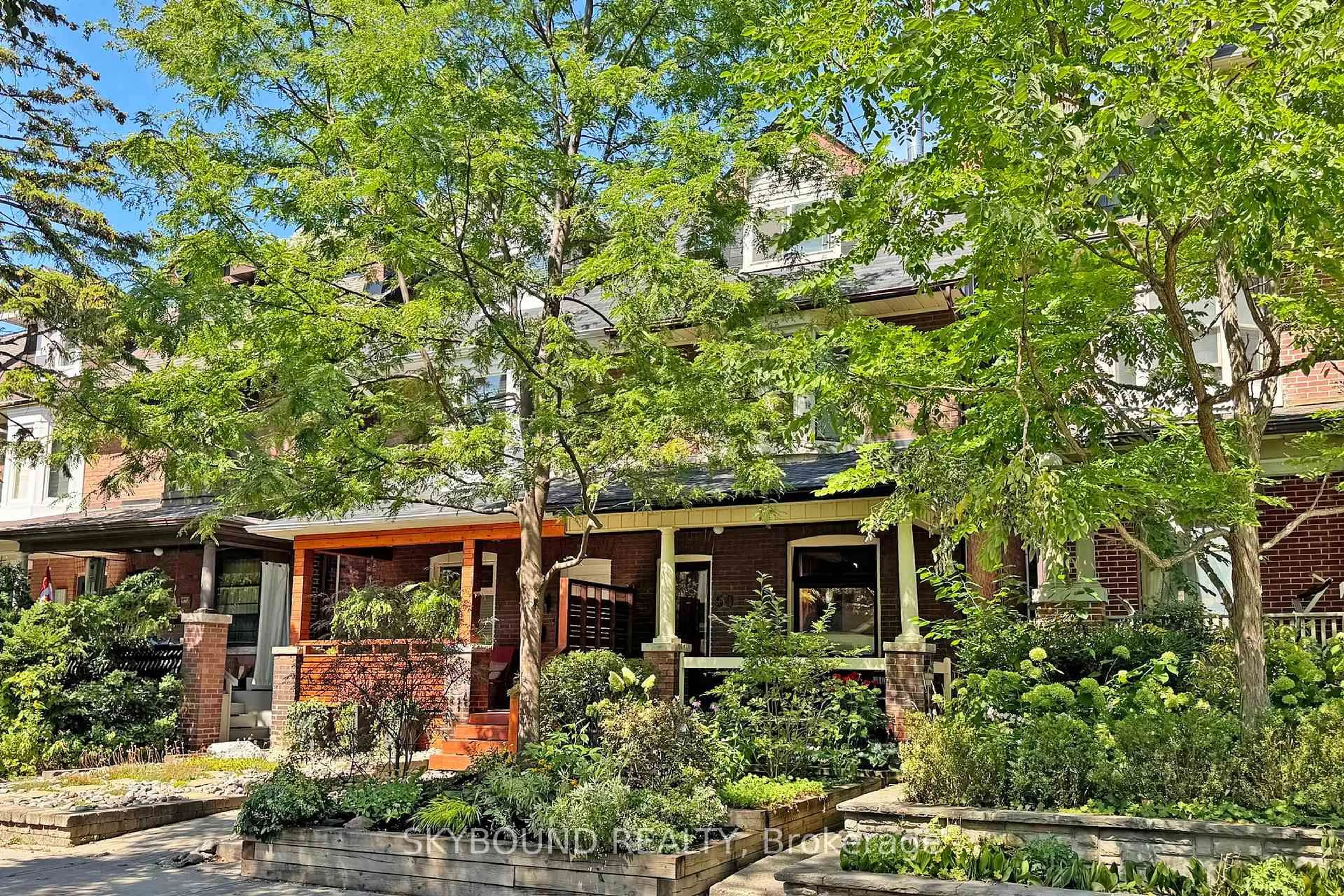 Patio, street for 50 Dearbourne Ave, Toronto Ontario M4K 1M7