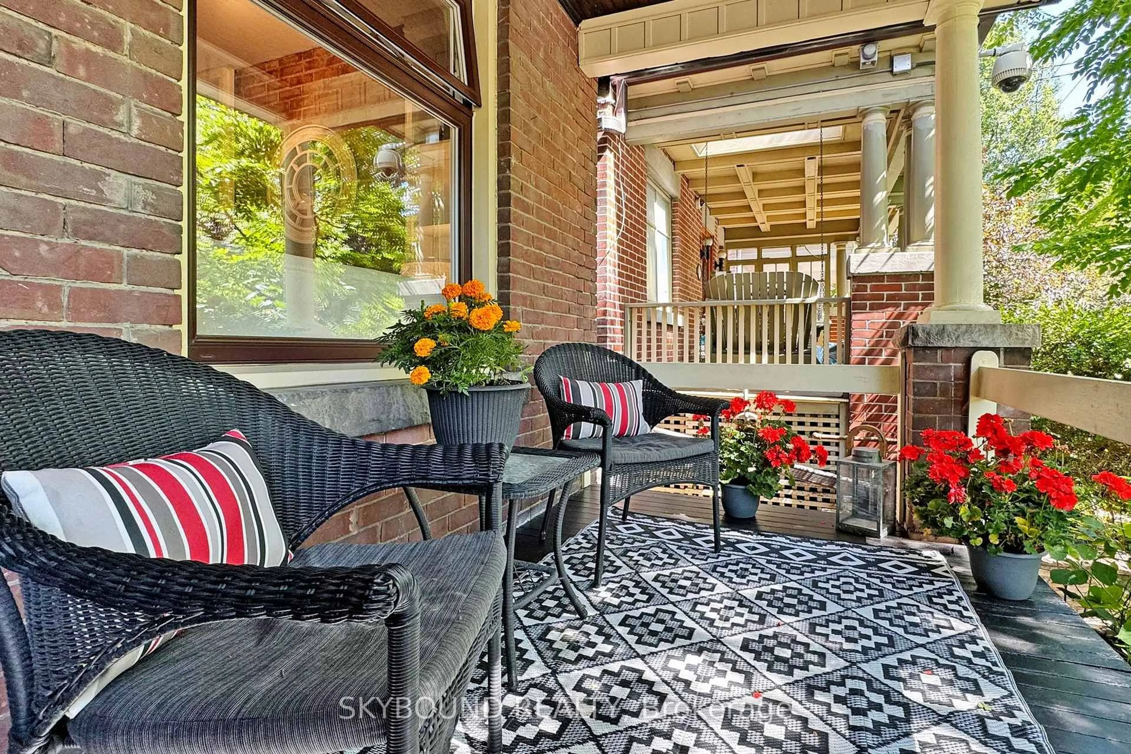 Patio, street for 50 Dearbourne Ave, Toronto Ontario M4K 1M7