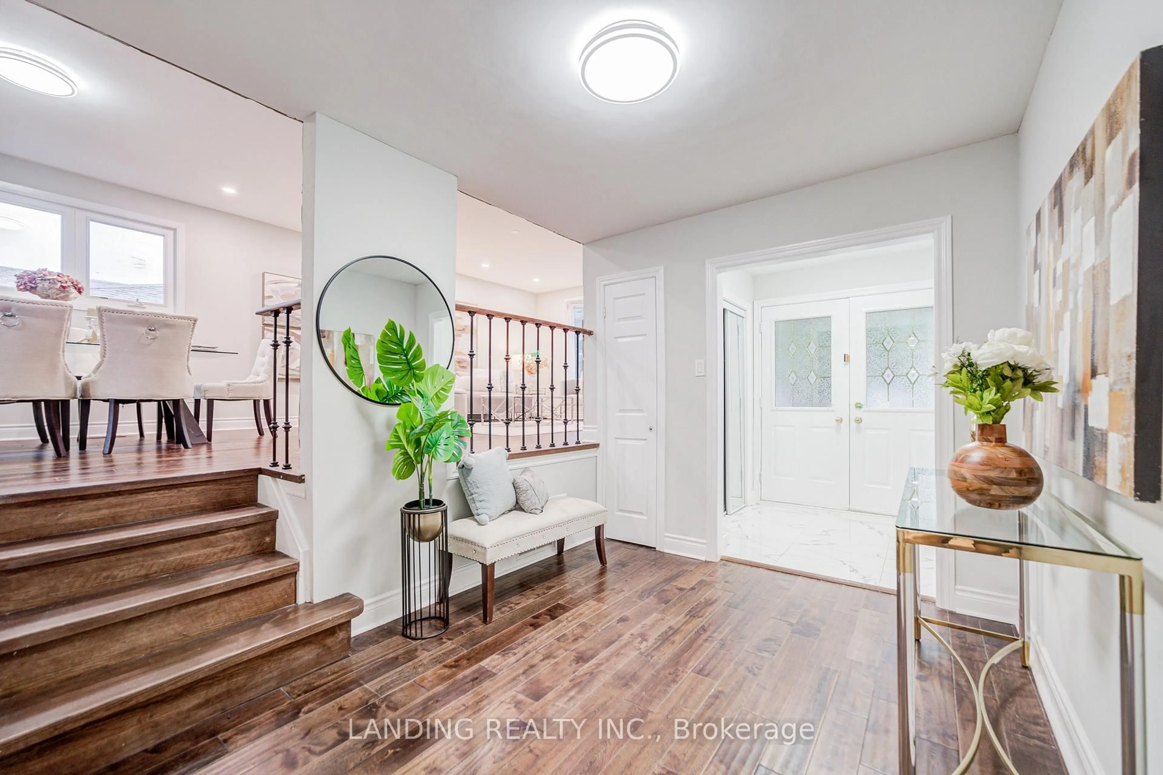 Indoor entryway for 23 Boarhill Dr, Toronto Ontario M1S 2L9