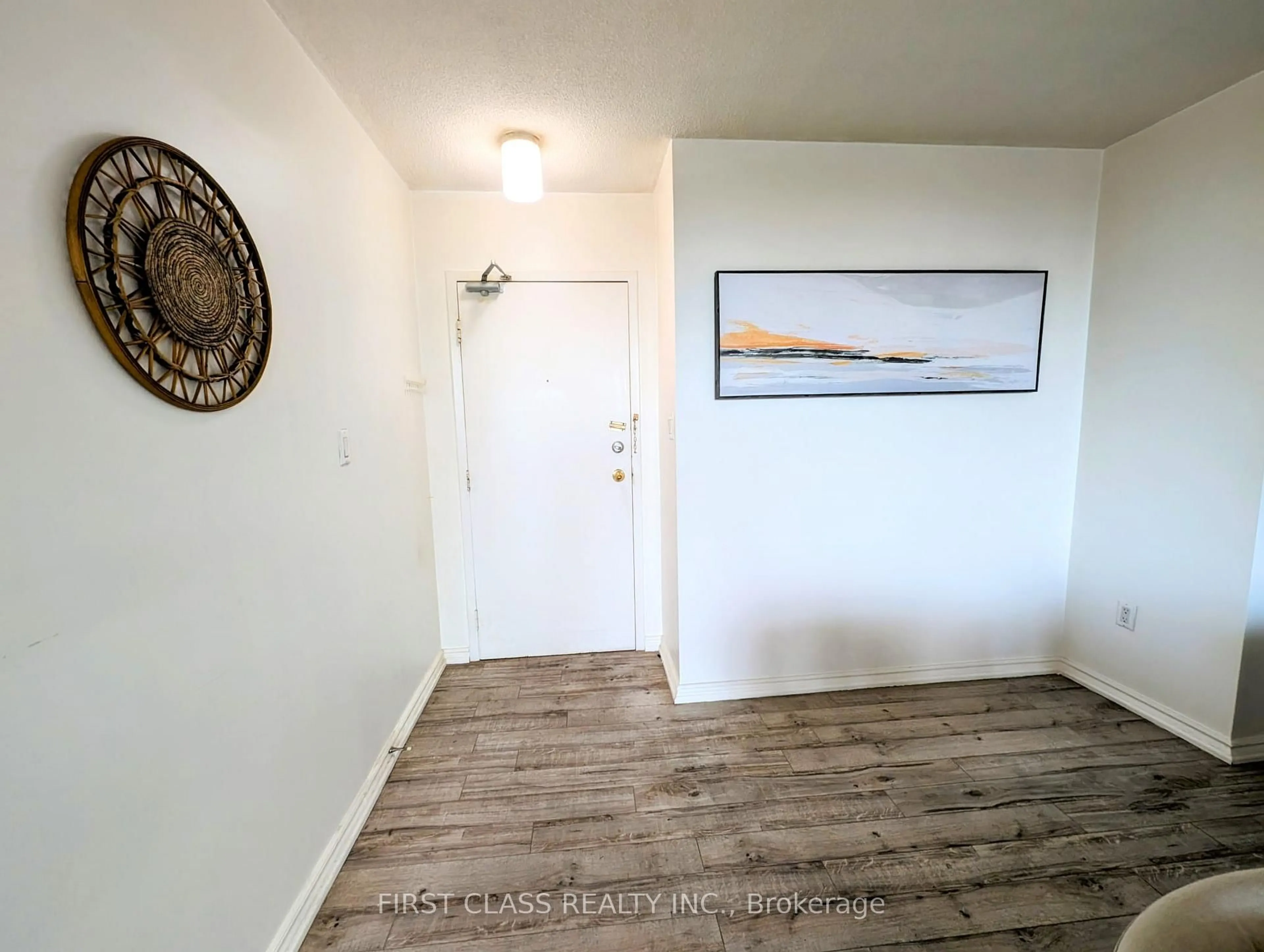 Indoor entryway for 1250 Bridletowne Circ #310, Toronto Ontario M1W 2V1