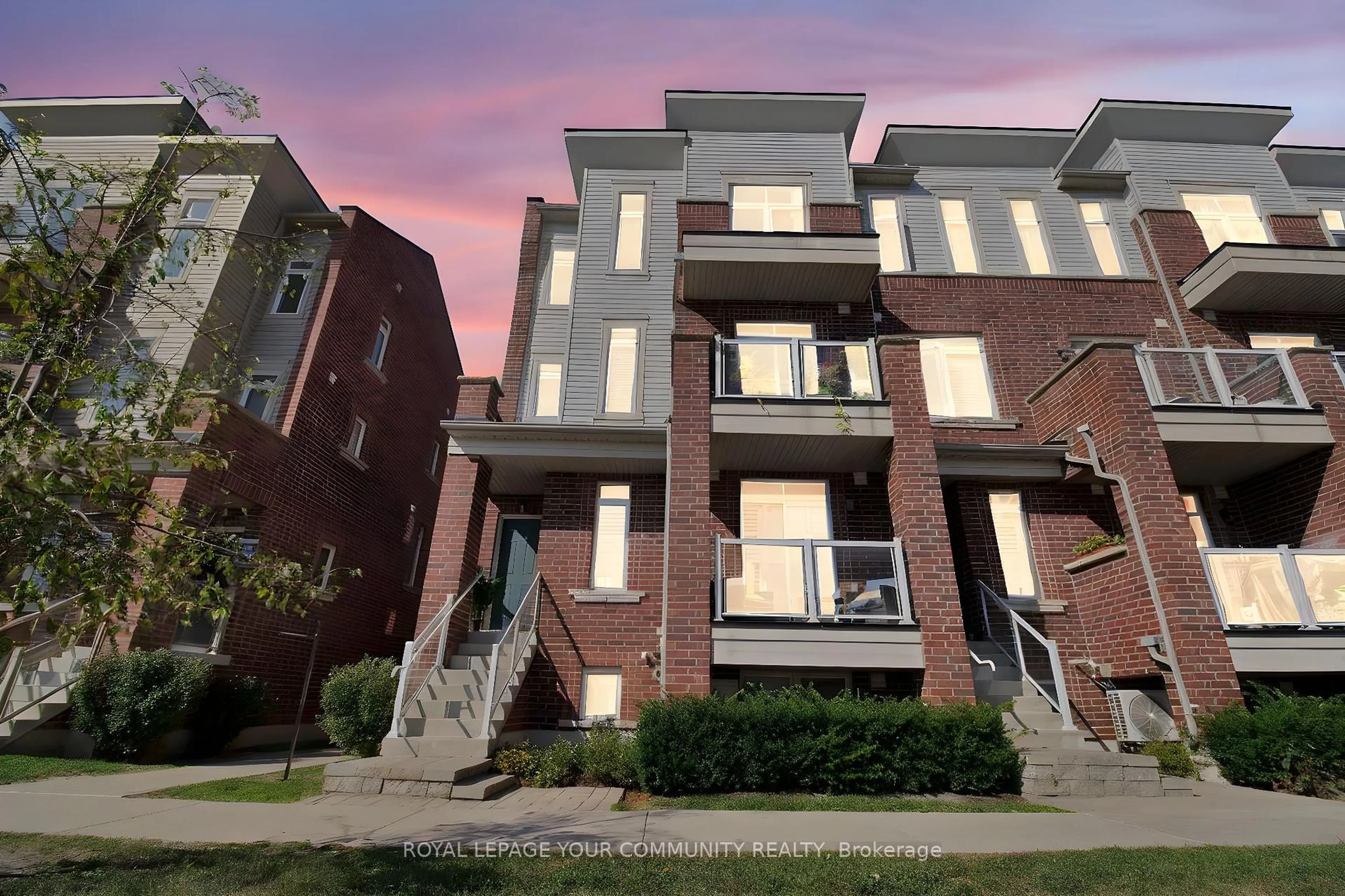 Home with brick exterior material, unknown for 2574 William Jackson Dr, Pickering Ontario L1X 0E5