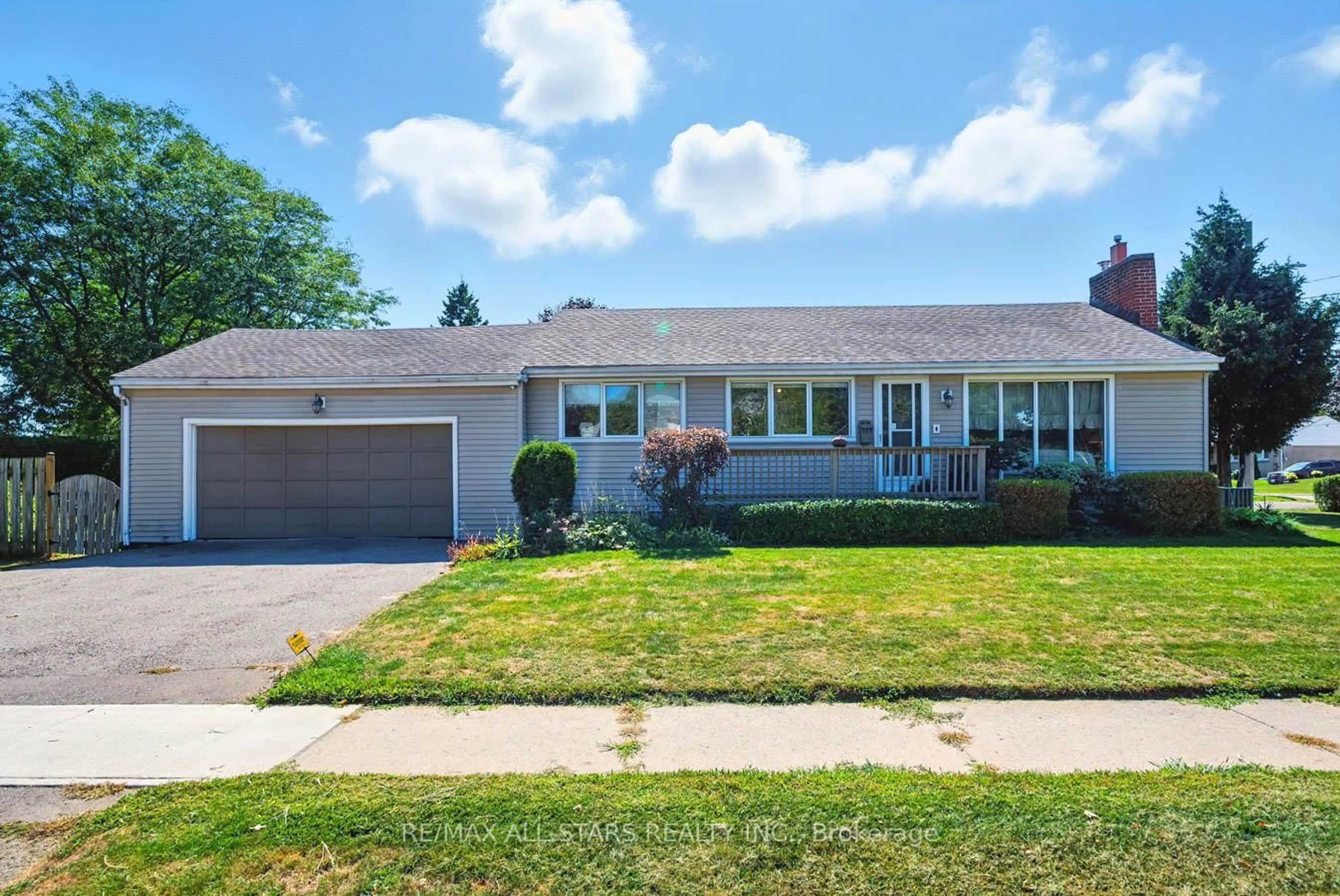 Unknown for 109 Sherwood Ave, Oshawa Ontario L1G 3L7