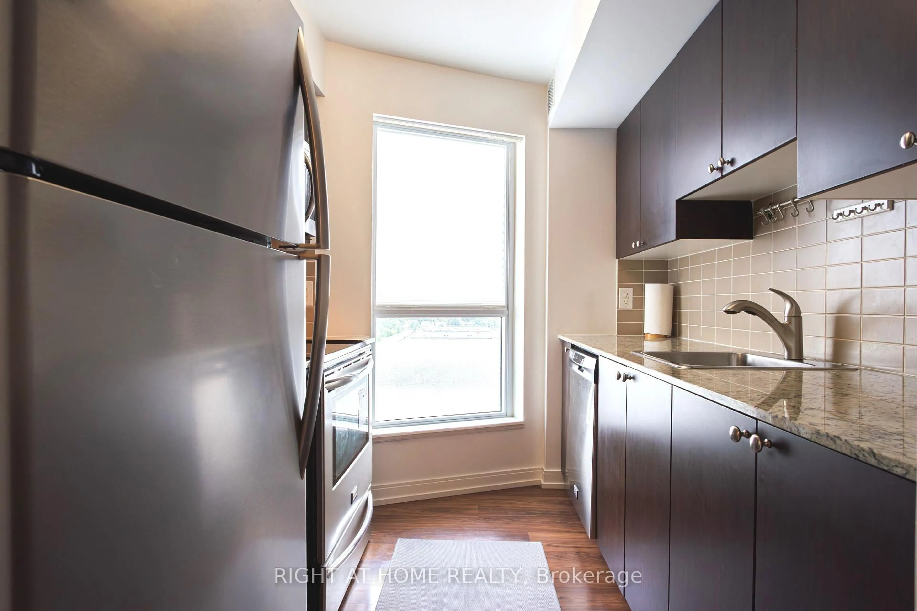 Standard kitchen, unknown for 151 Village Green Sq #908, Toronto Ontario M1S 0K5