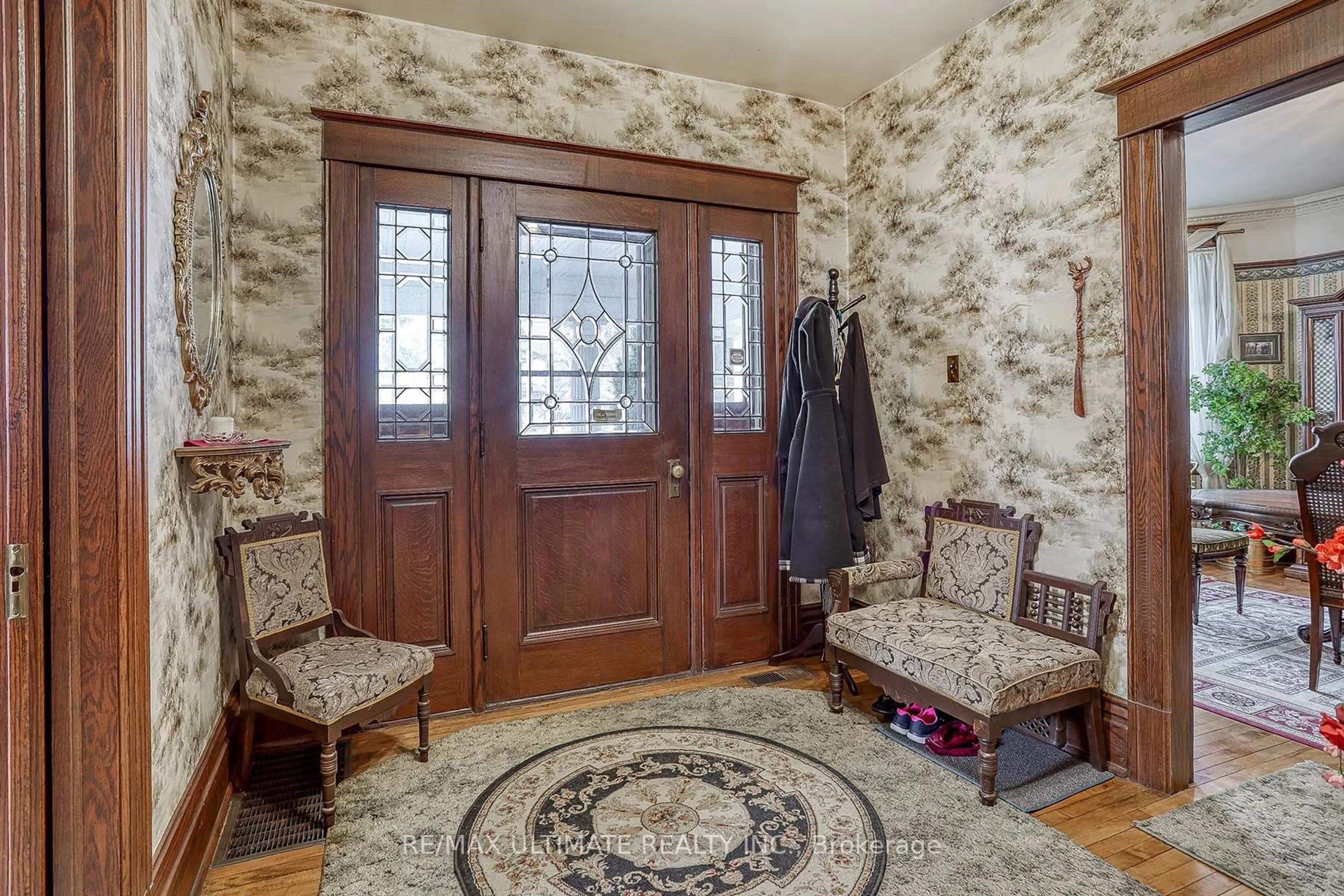 Indoor entryway for 456 manse Rd, Toronto Ontario M1E 3V8