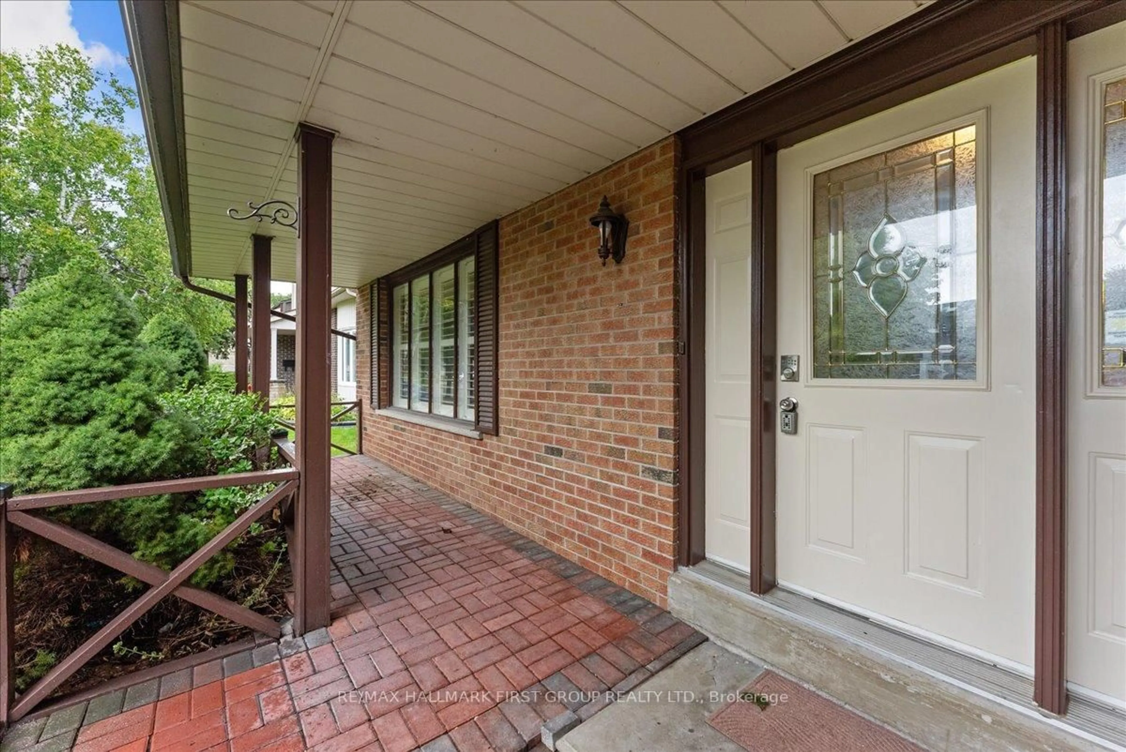 Unknown for 1868 Malden Cres, Pickering Ontario L1V 3G4