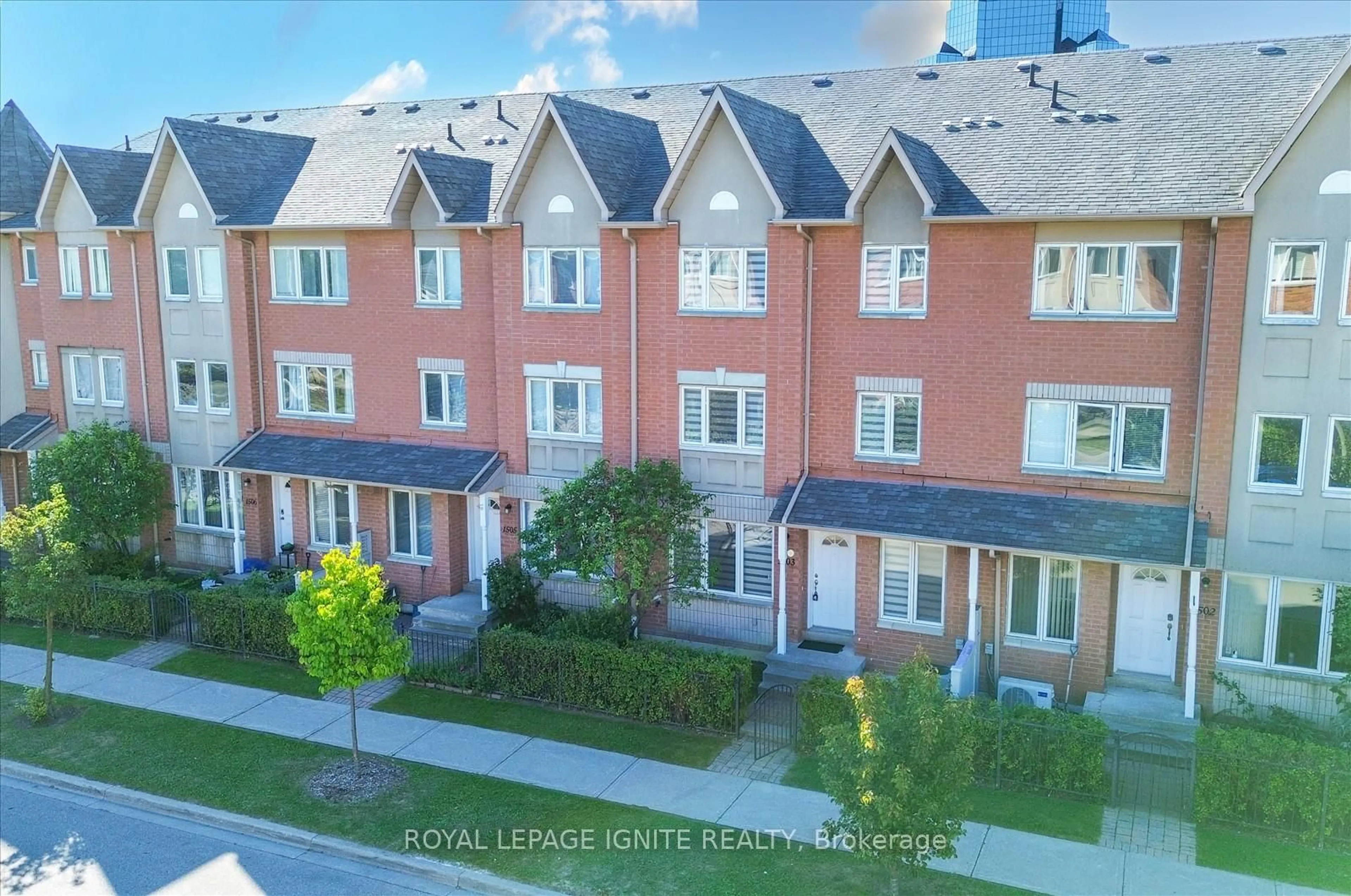 A pic from outside/outdoor area/front of a property/back of a property/a pic from drone, street for 29 Rosebank Dr #1503, Toronto Ontario M1B 5Y7