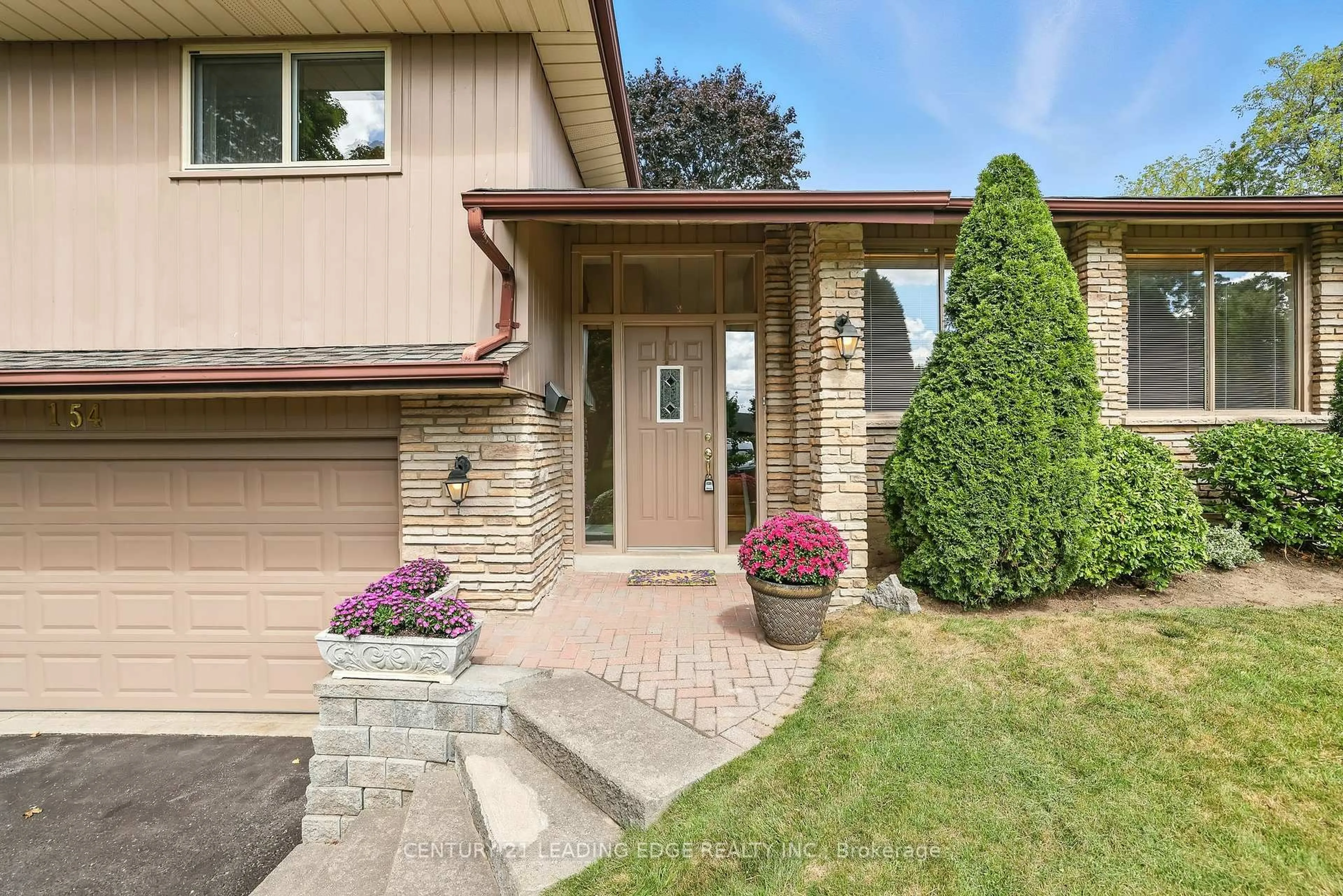 Home with brick exterior material, street for 154 Switzer Dr, Oshawa Ontario L1G 3J7