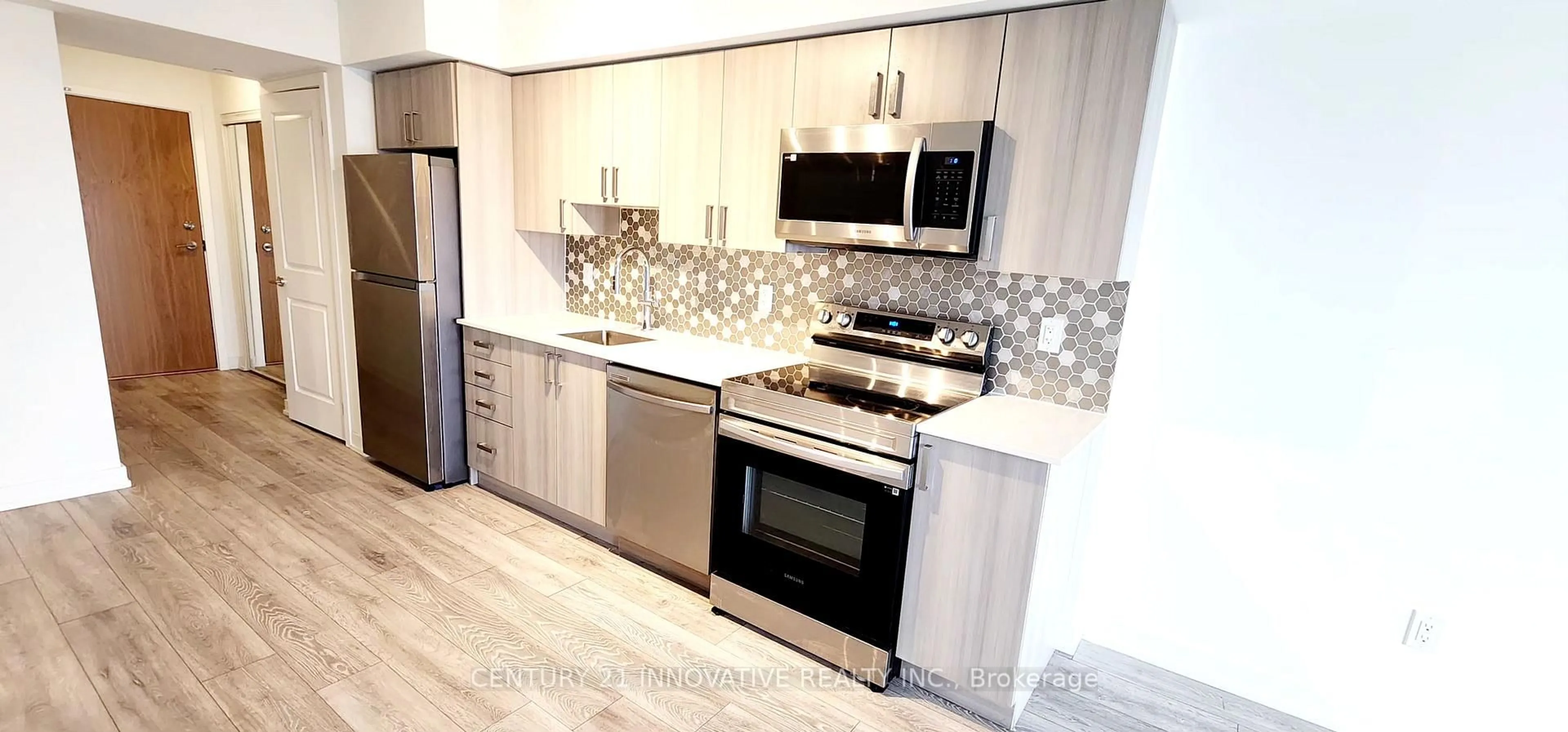 Open concept kitchen, unknown for 1455 Celebration Dr #1712, Pickering Ontario L1W 0C3