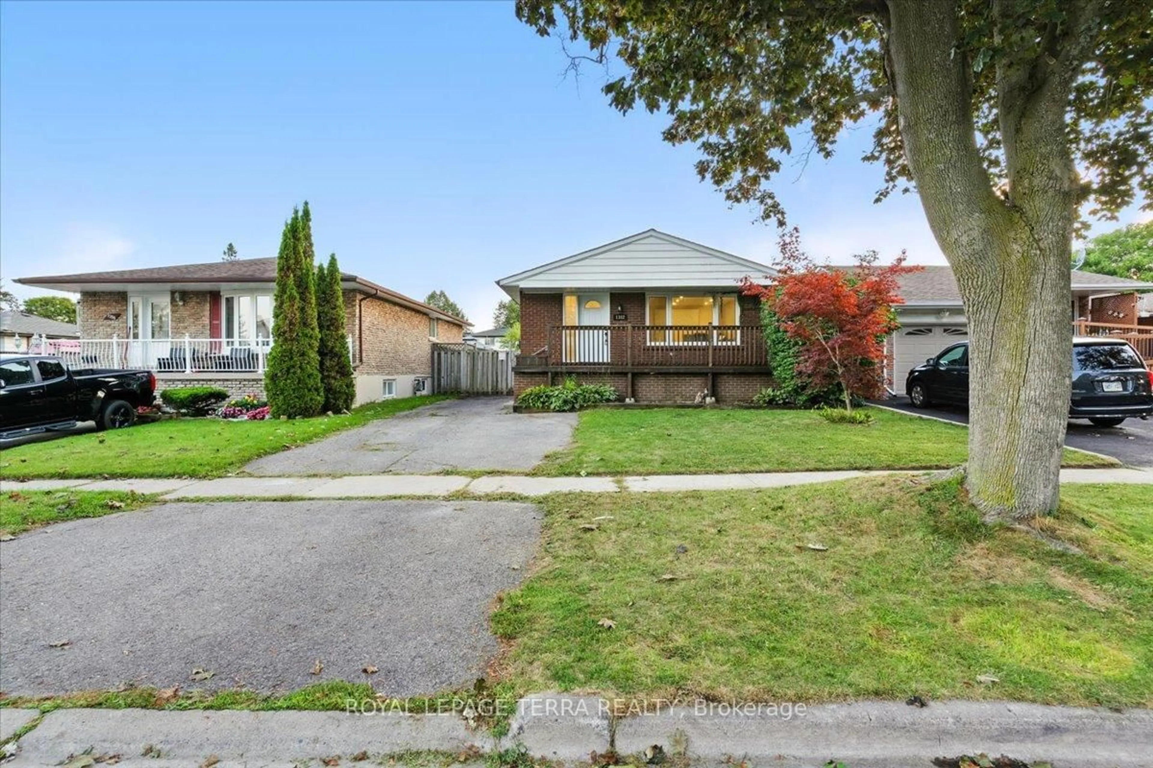 Unknown for 1382 Fundy St, Oshawa Ontario L1J 3N6