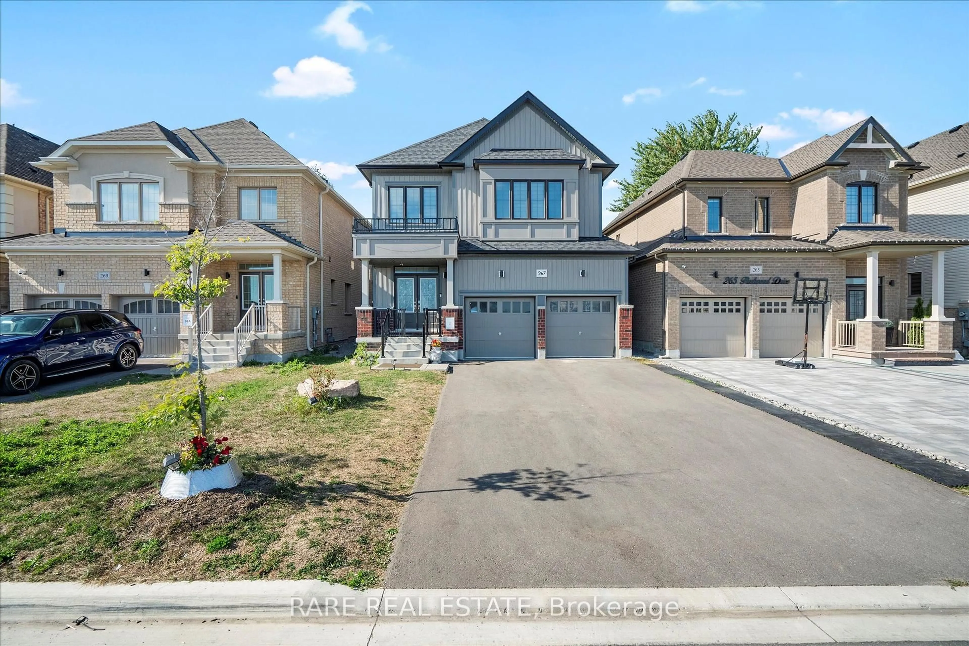 Home with brick exterior material, street for 267 Fleetwood Dr, Oshawa Ontario L1K 3E8