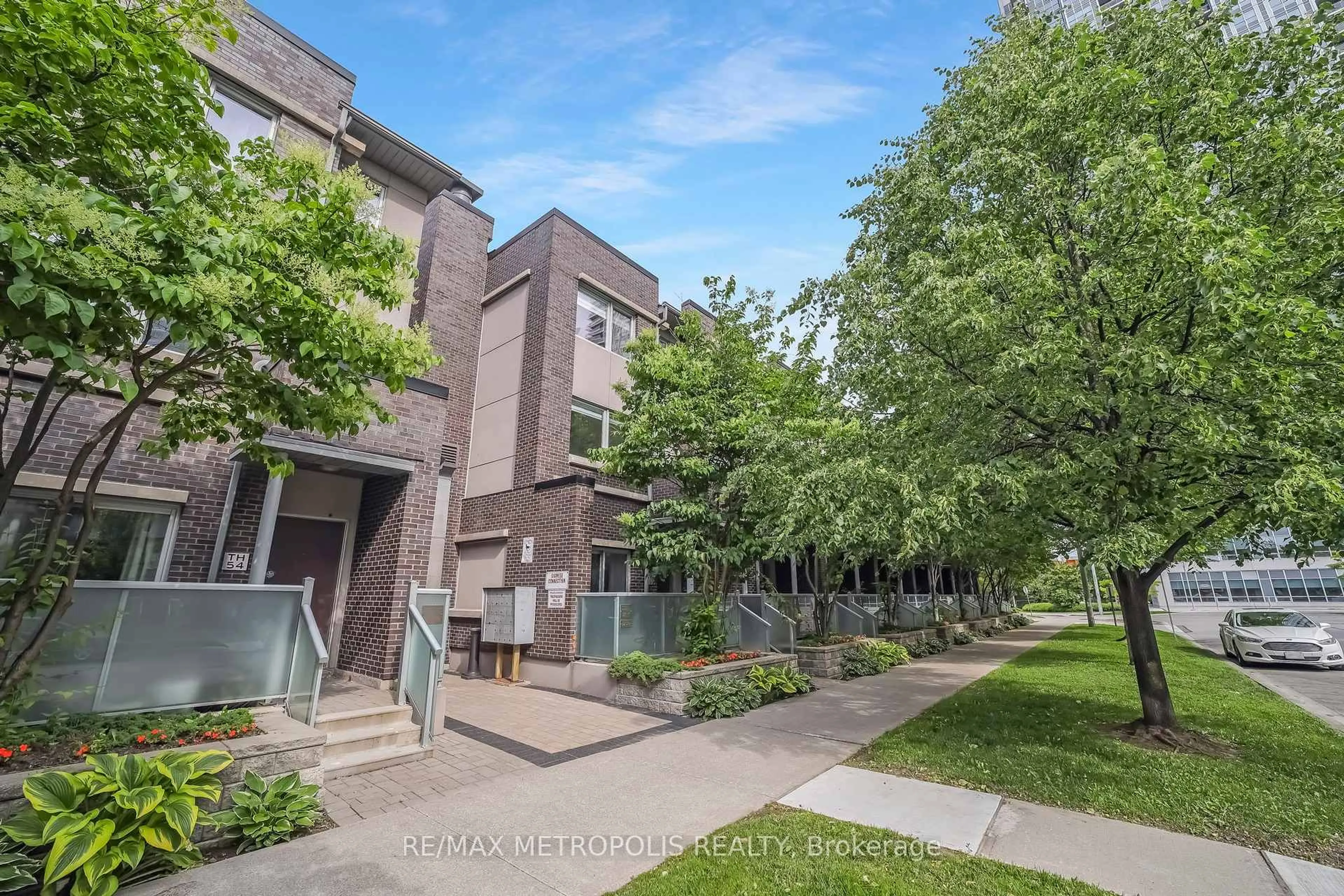 Unknown for 295 Village Green Sq #TH55, Toronto Ontario M1S 0L2