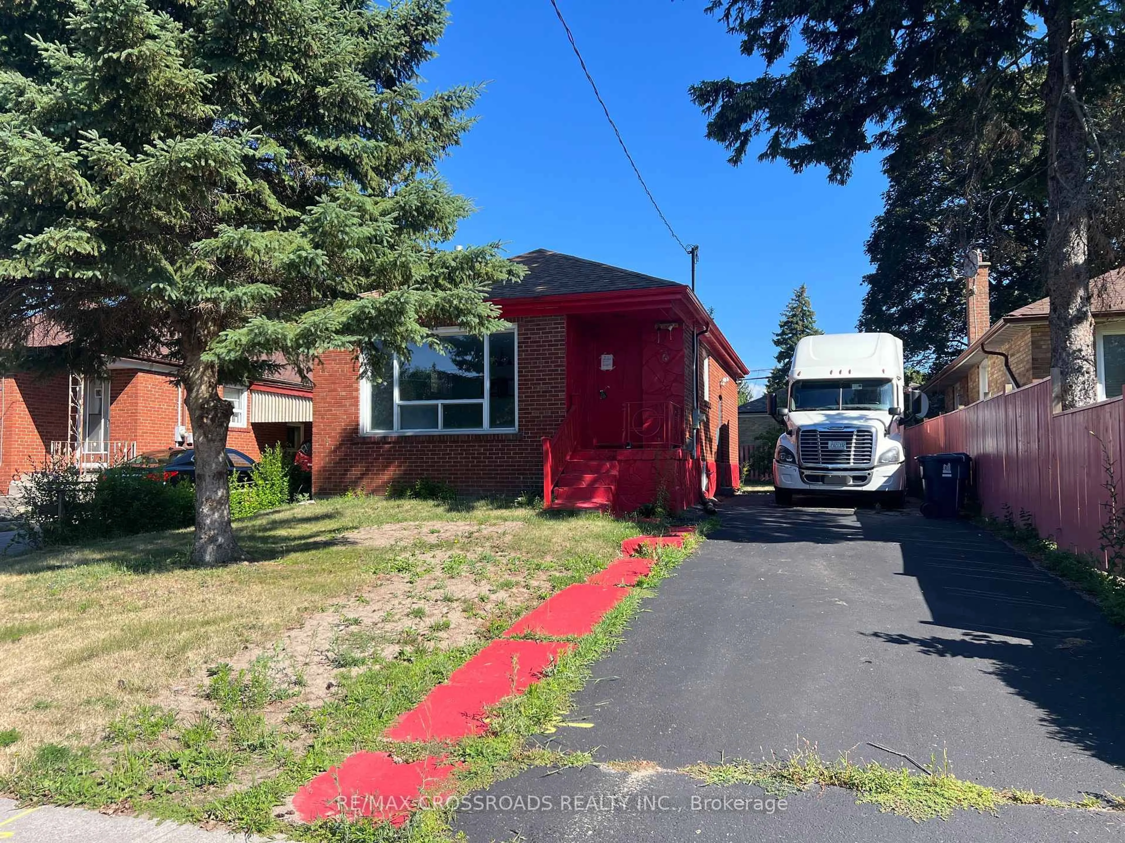 Home with vinyl exterior material, street for 6 Seminole Ave, Toronto Ontario M1J 1M9