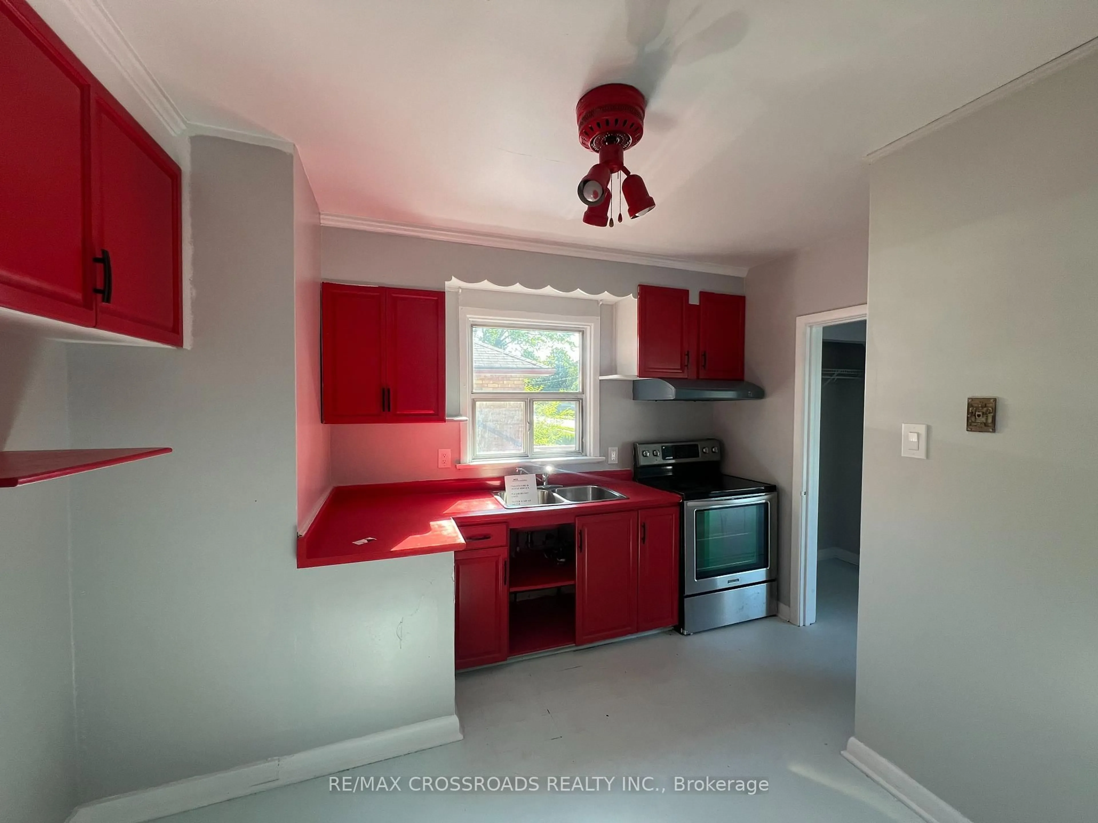 Standard kitchen, unknown for 6 Seminole Ave, Toronto Ontario M1J 1M9